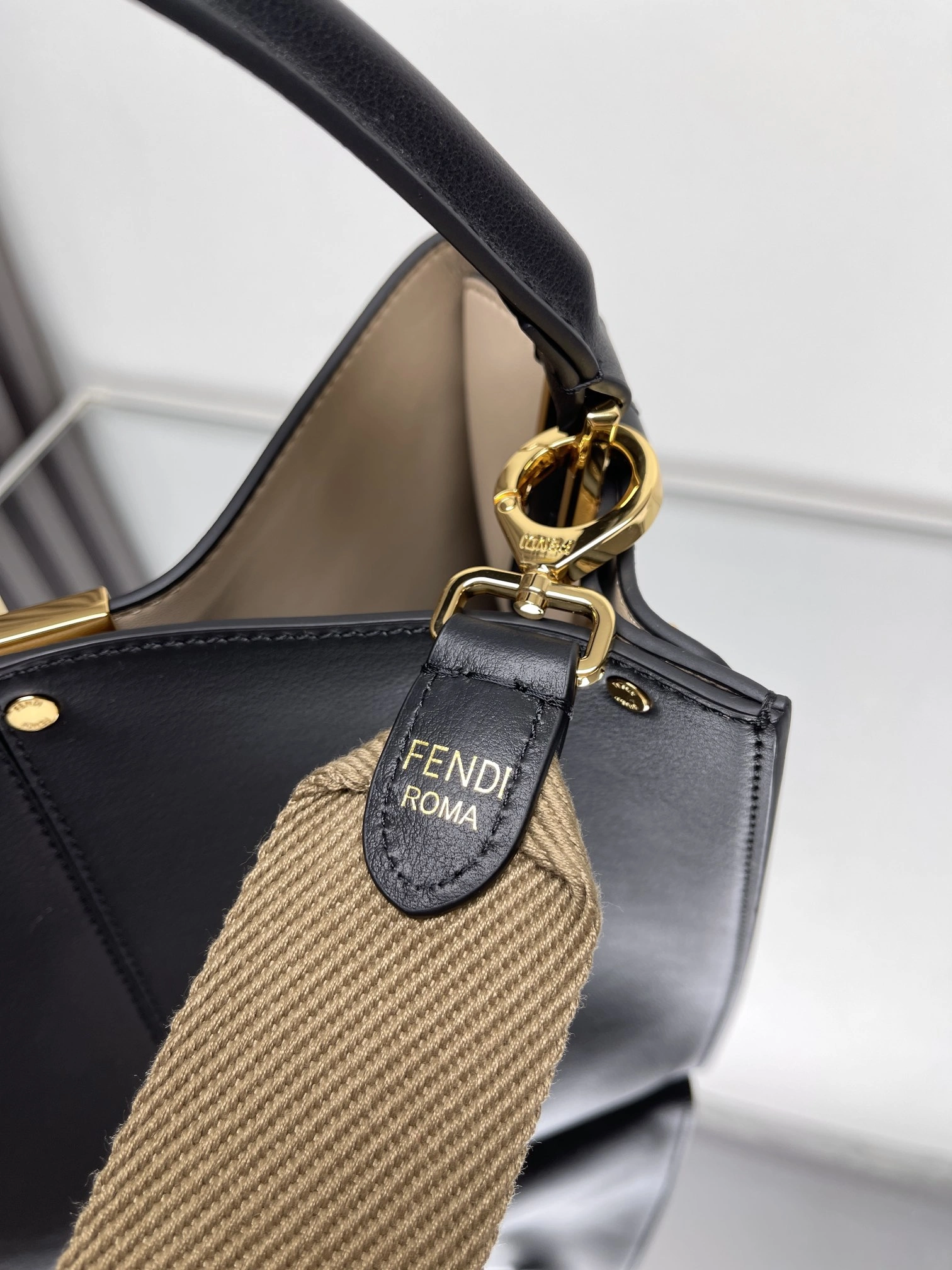 Fendi Peekaboo Bags Durable 69871