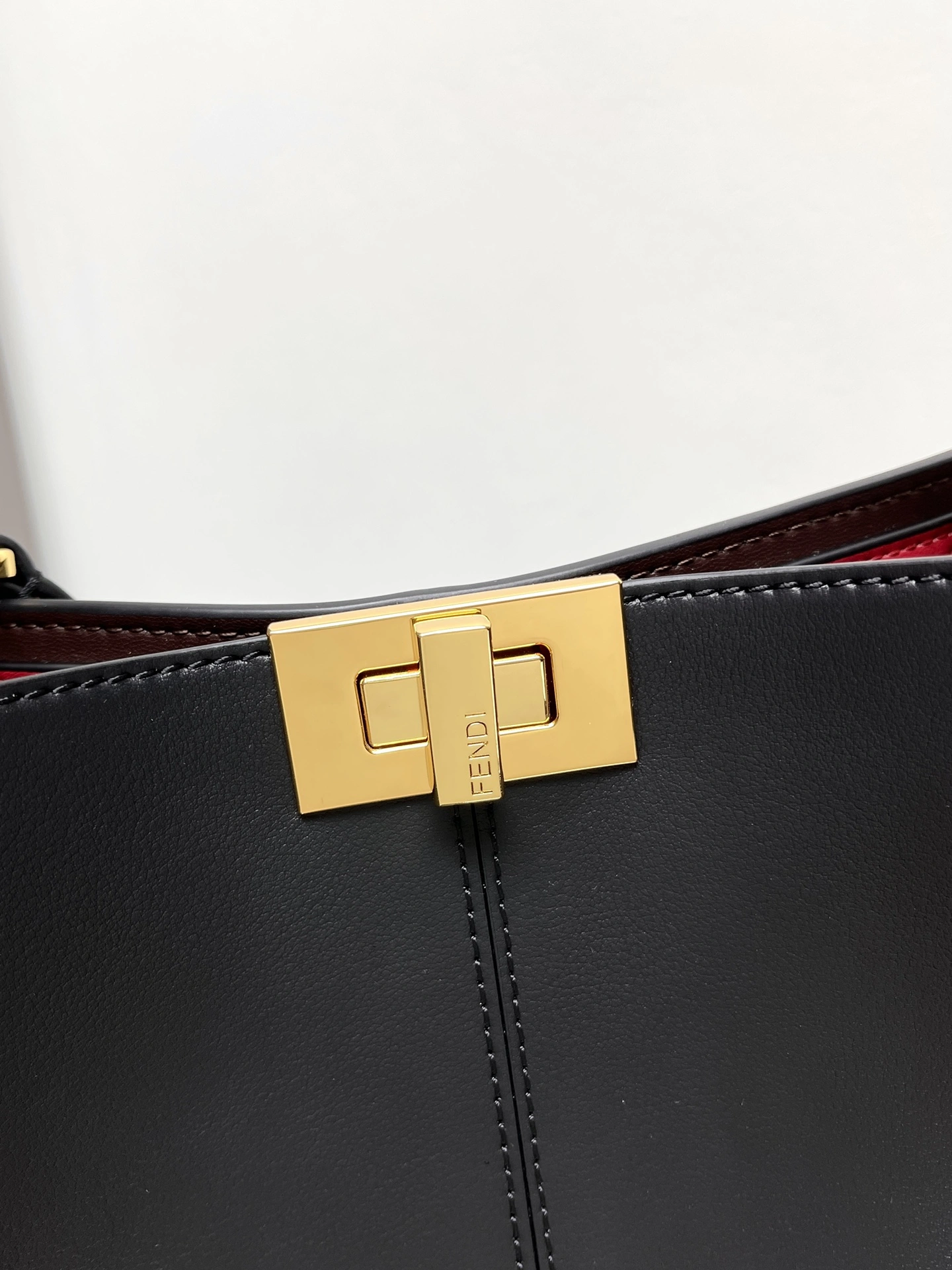 SmoothTexture Fendi Peekaboo Bags 69946