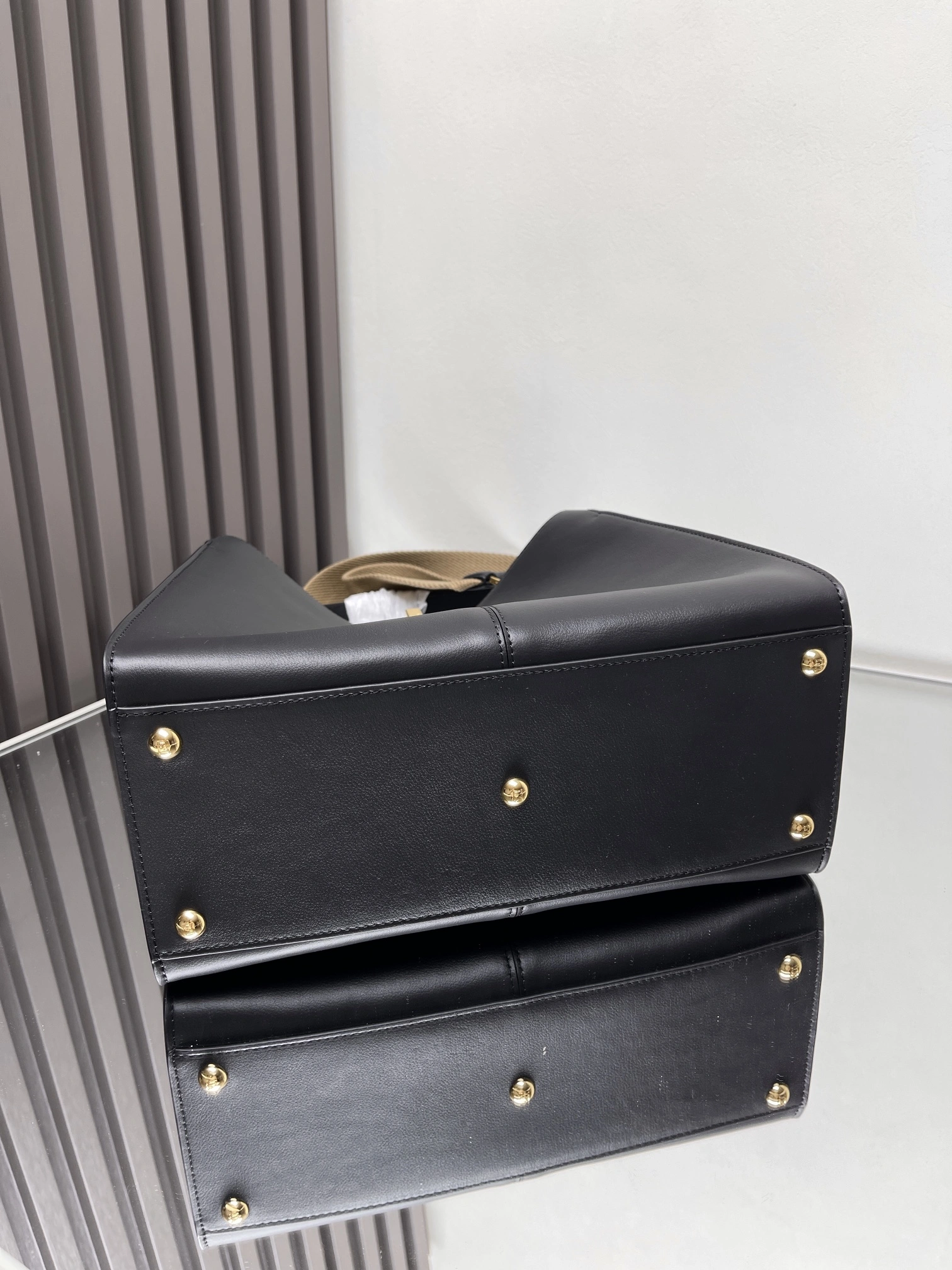 SmoothTexture Fendi Peekaboo Bags 69946