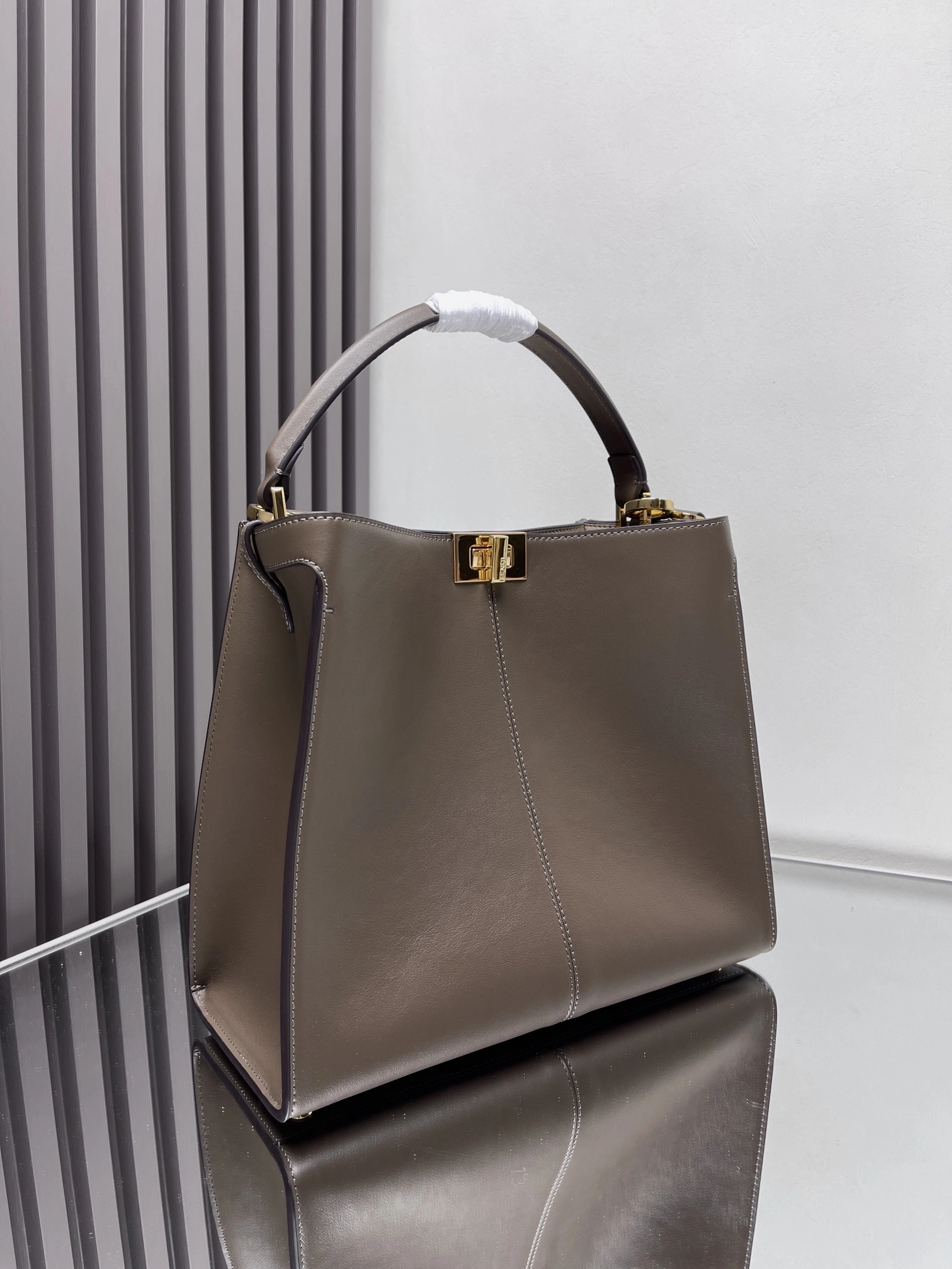 Chic Fendi Peekaboo Bags 69868