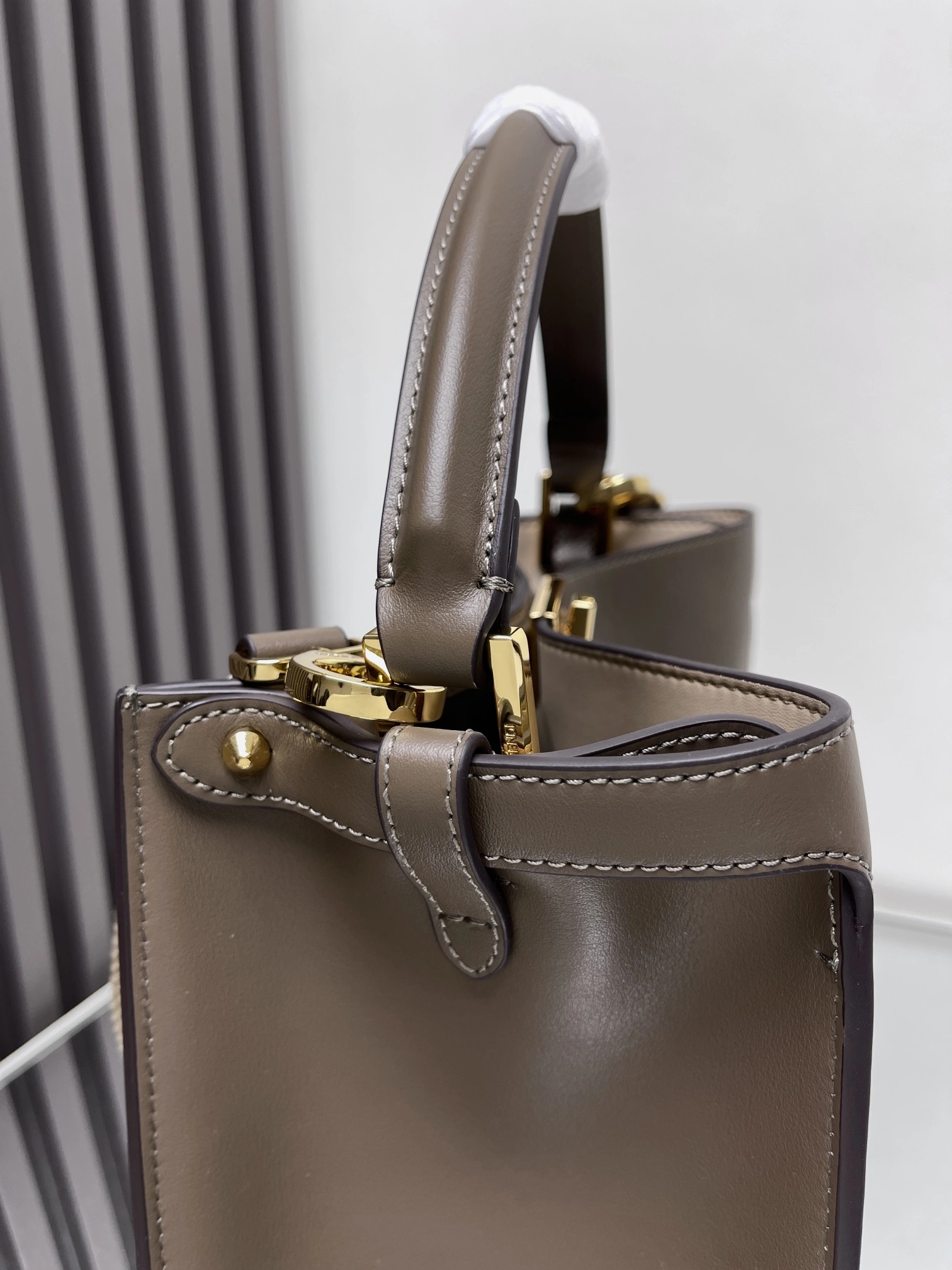 Chic Fendi Peekaboo Bags 69868