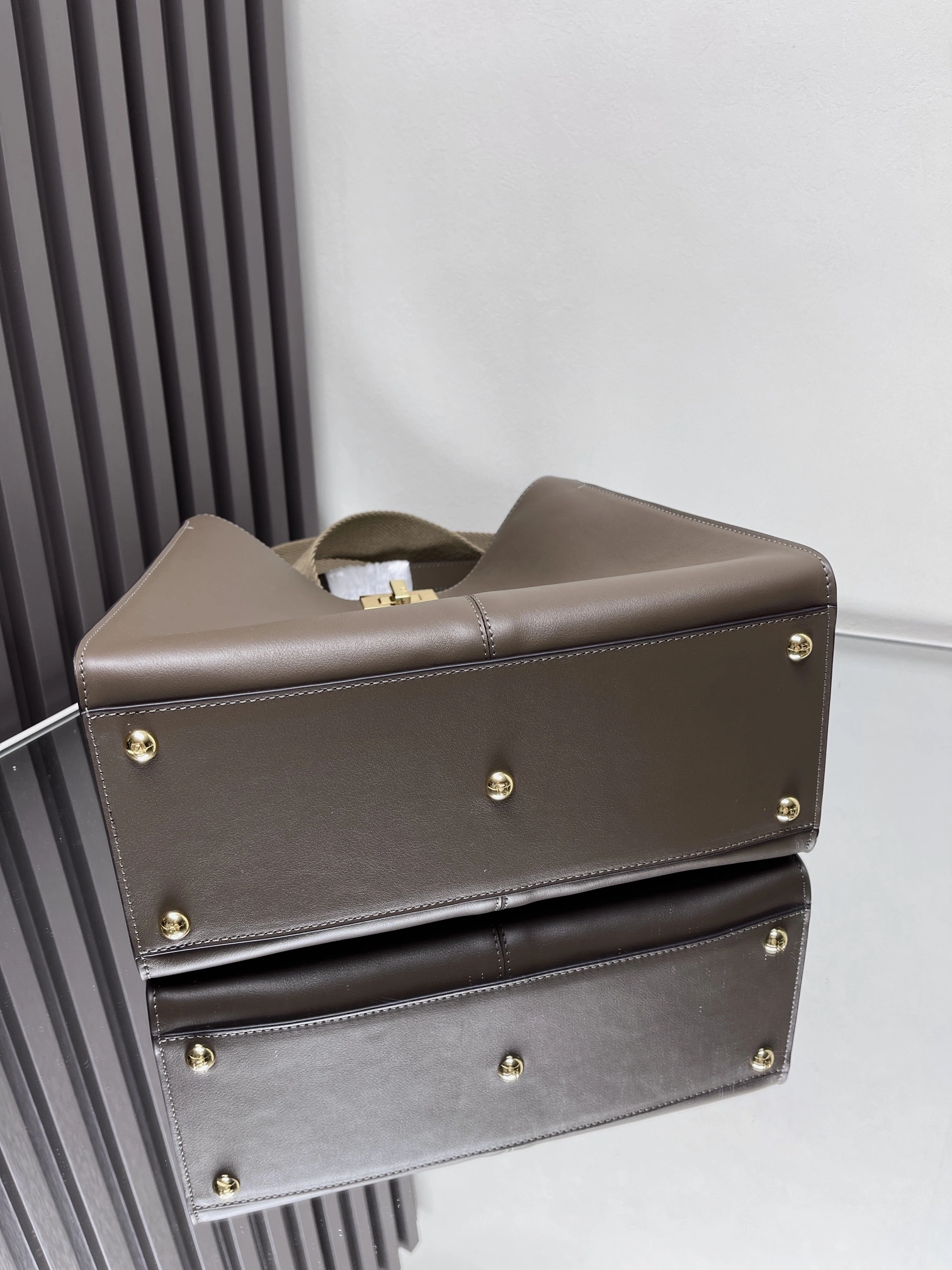 Chic Fendi Peekaboo Bags 69868