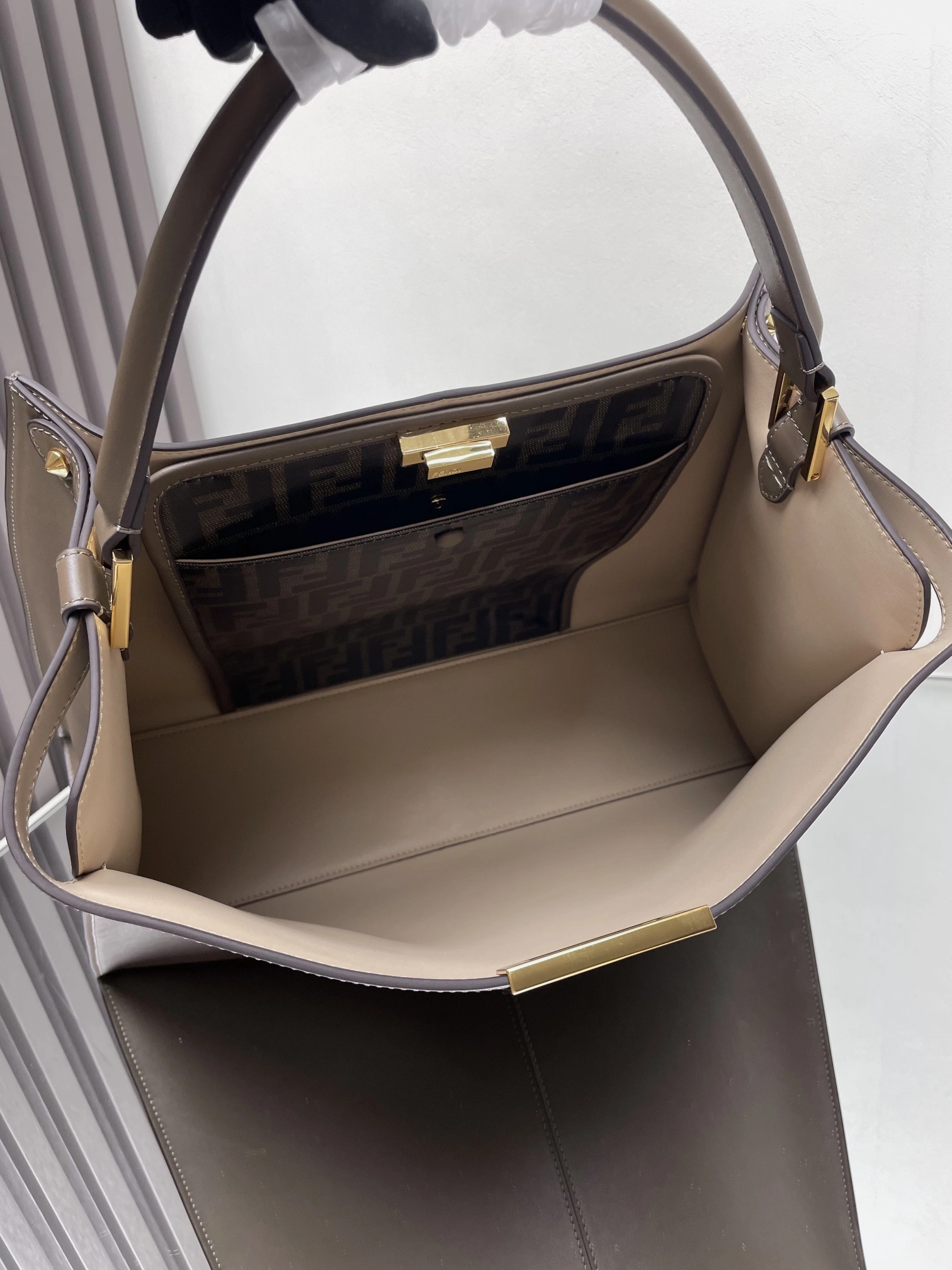 QuickDry Fendi Peekaboo Bags 69905