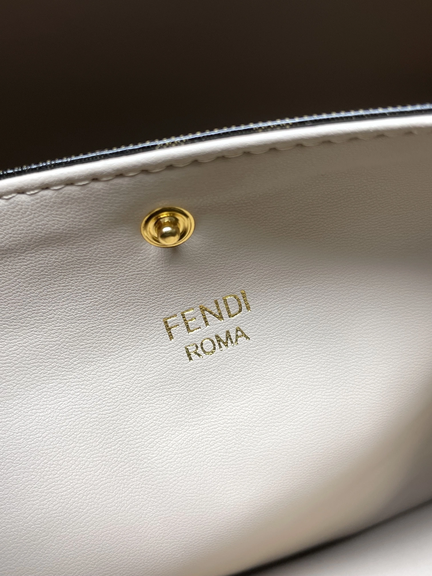 QuickDry Fendi Peekaboo Bags 69905
