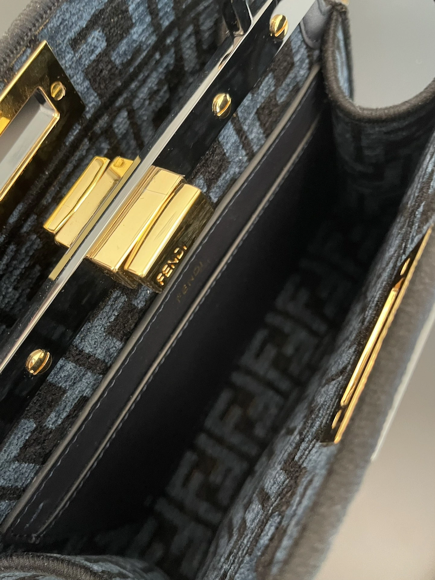 Compact Fendi Peekaboo Bags 69864