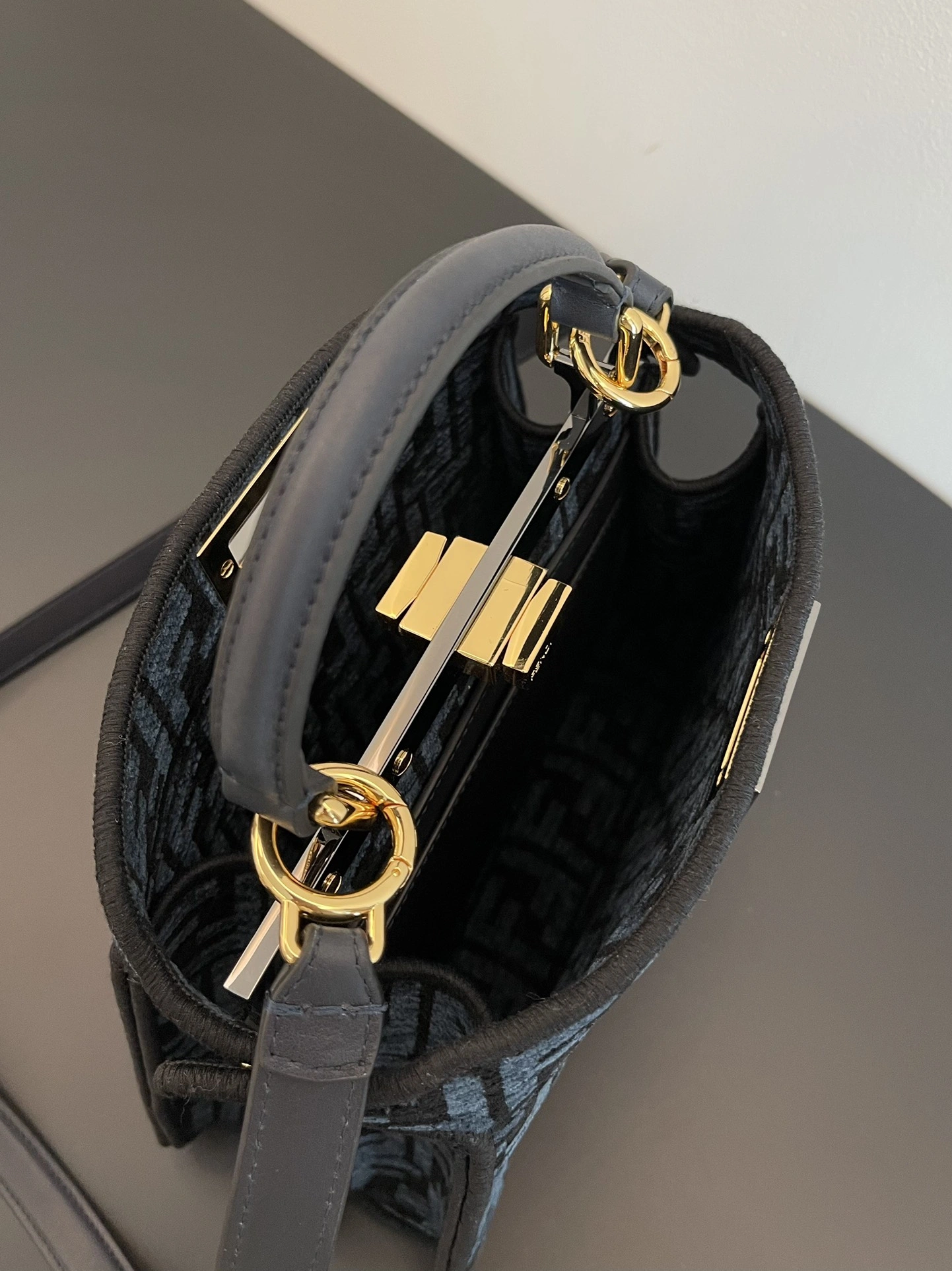 Compact Fendi Peekaboo Bags 69864