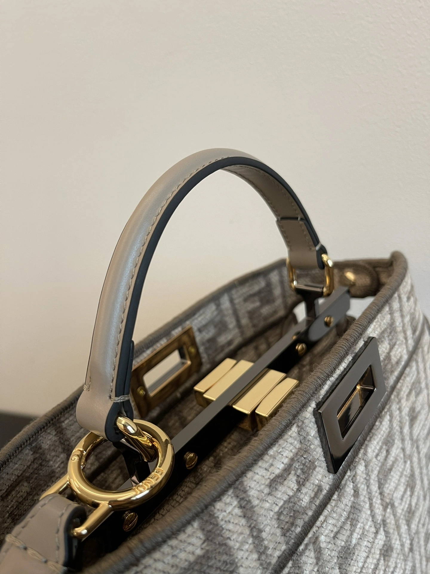 Fendi Peekaboo Bags Resilient 69866