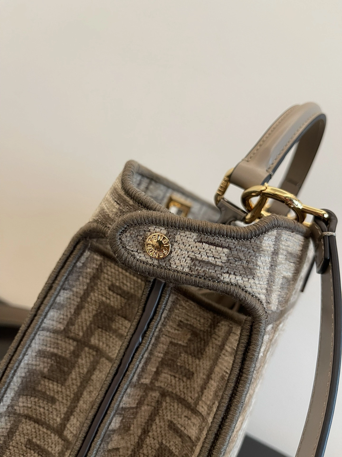 Fendi Peekaboo Bags Resilient 69866