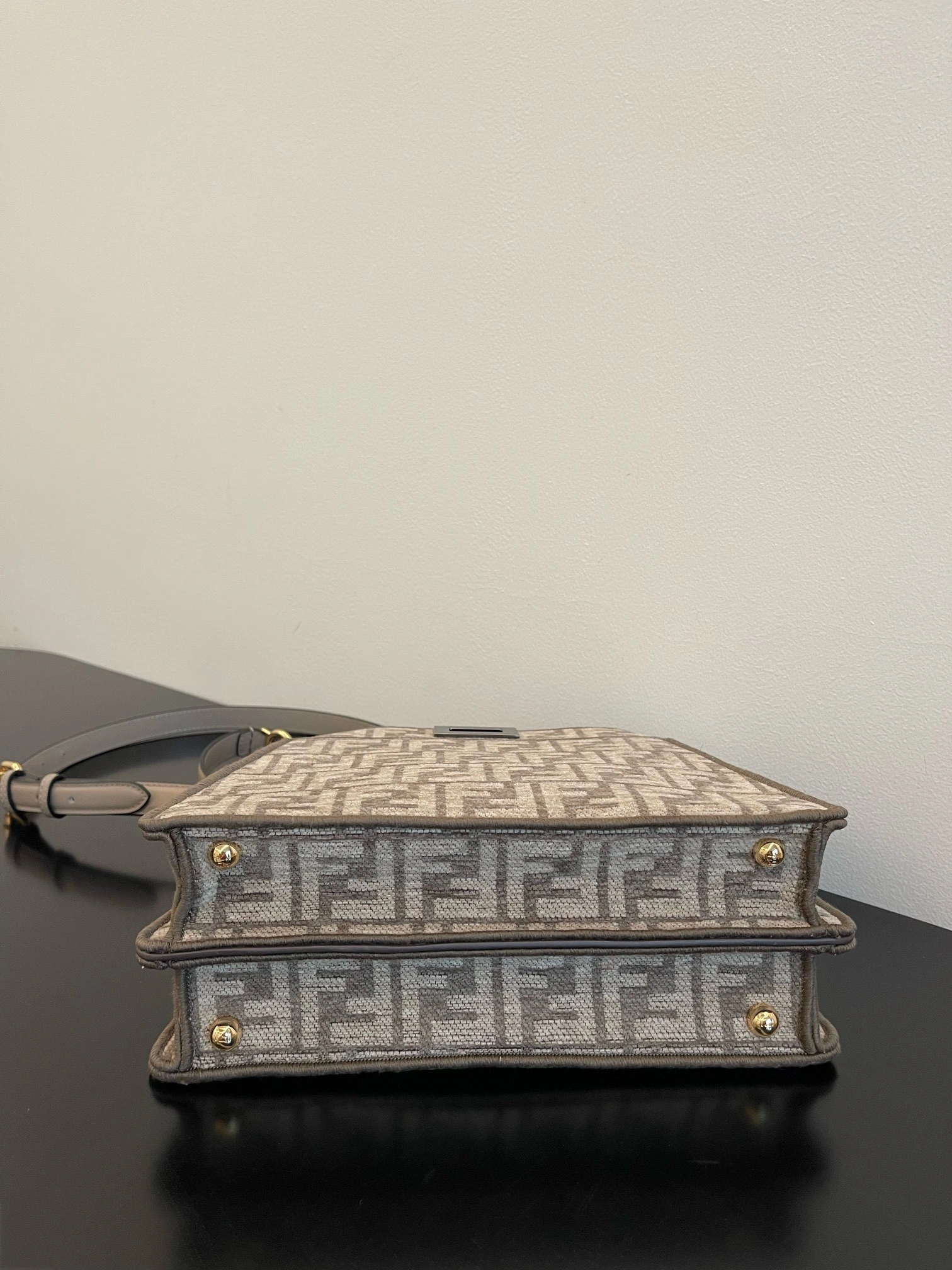 Fendi Peekaboo Bags Resilient 69866