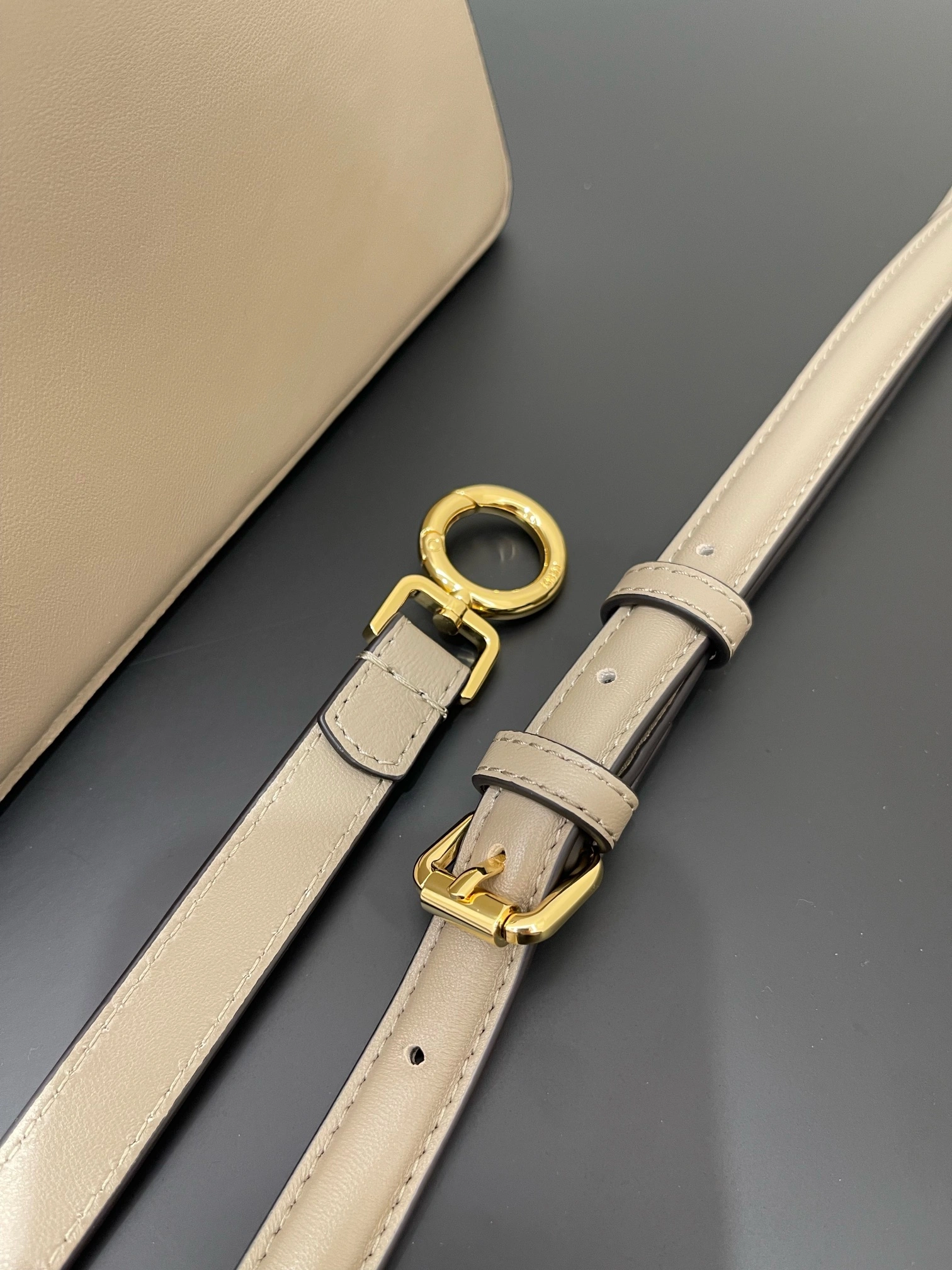 Stretchable Fendi Peekaboo Bags 69875