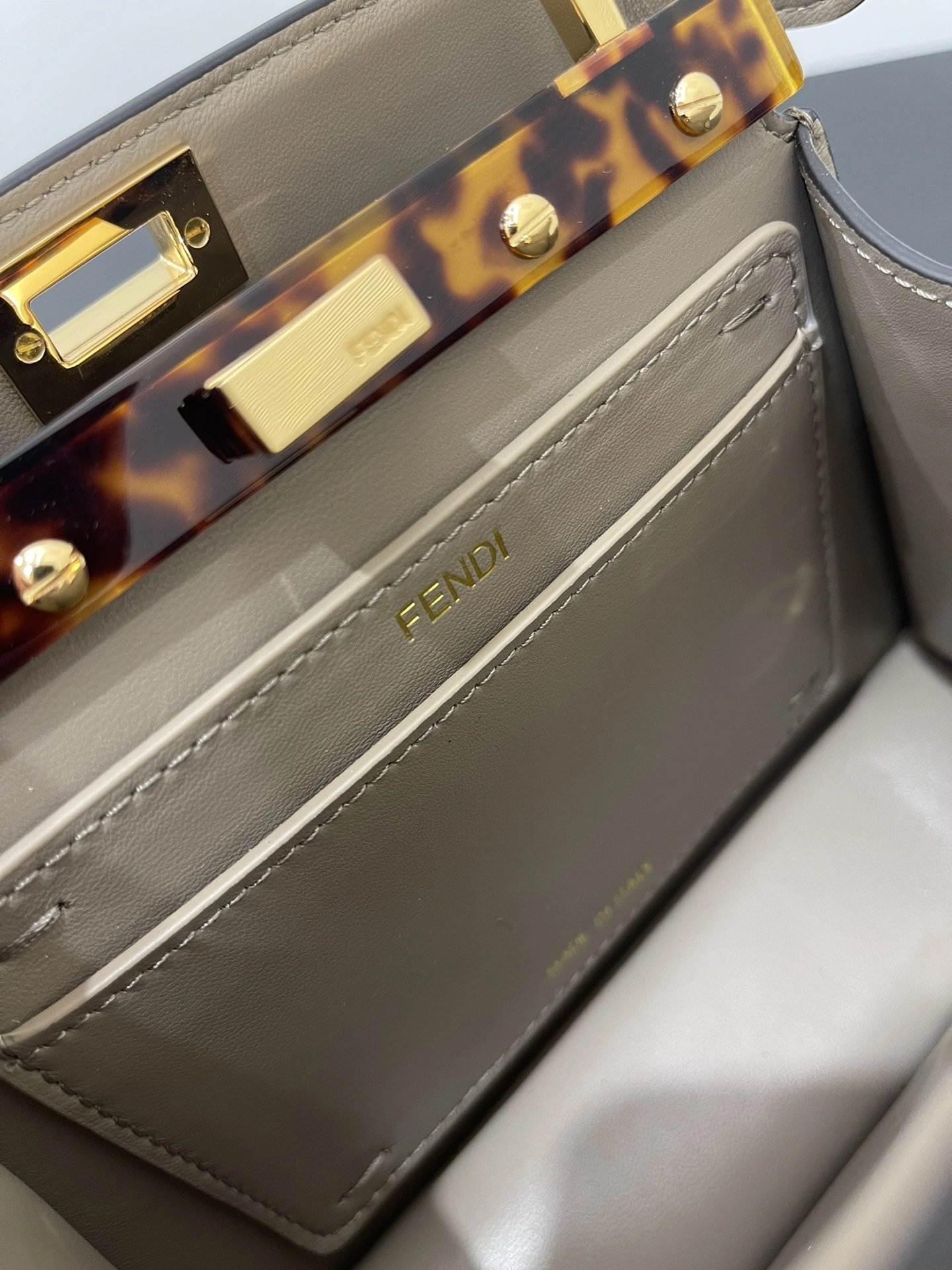 Stretchable Fendi Peekaboo Bags 69875