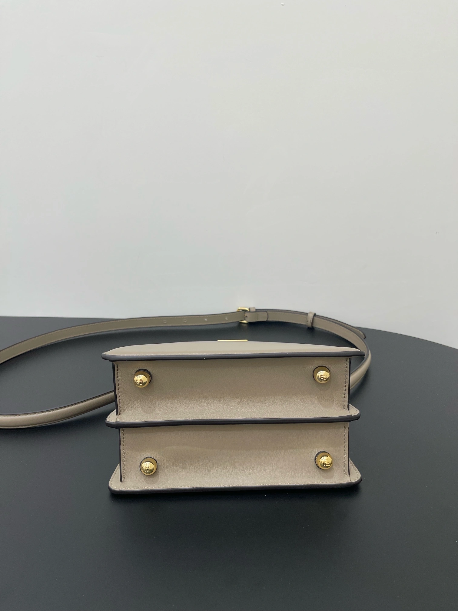 Stretchable Fendi Peekaboo Bags 69875