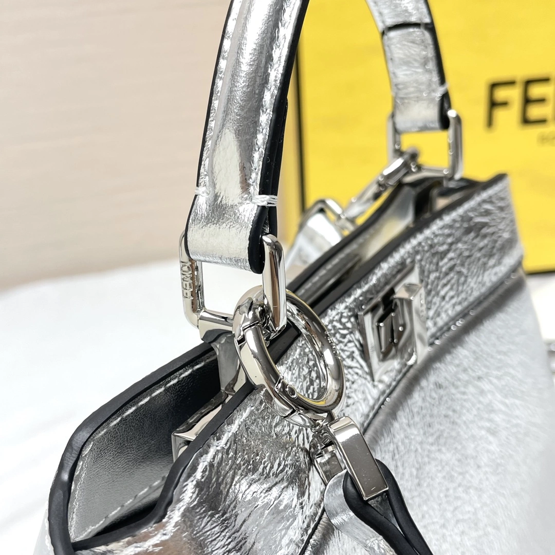 Fendi Peekaboo Bags Lightweight 69863
