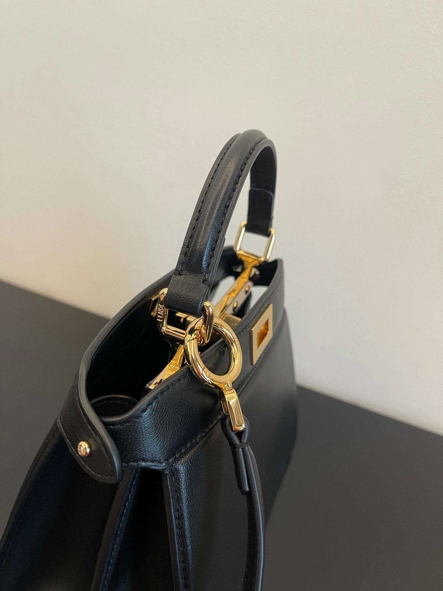 RelaxedFit Fendi Peekaboo Bags 69873