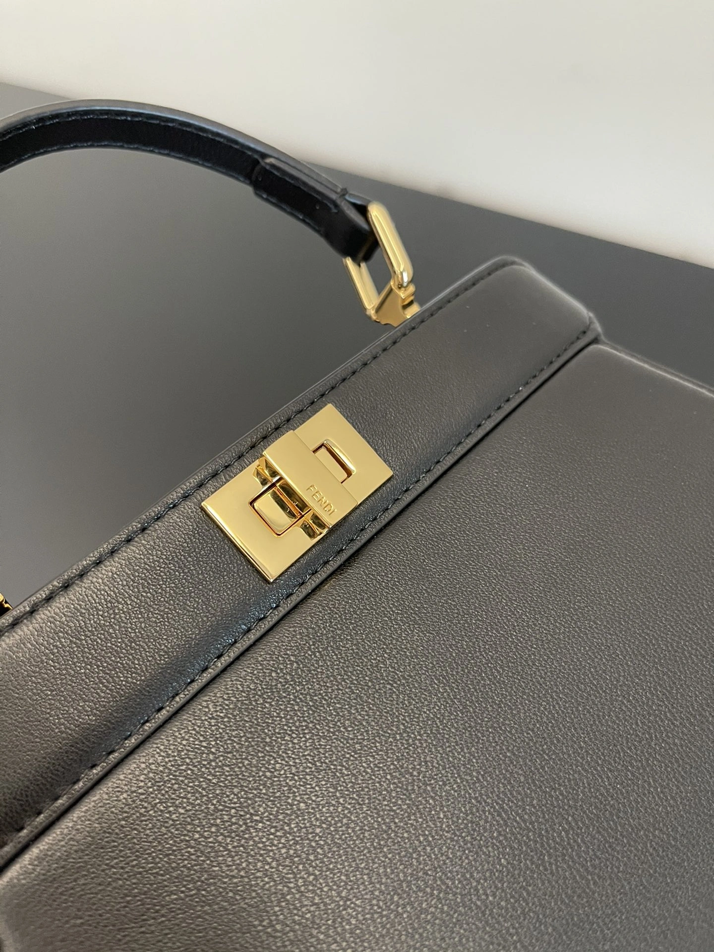 RelaxedFit Fendi Peekaboo Bags 69873