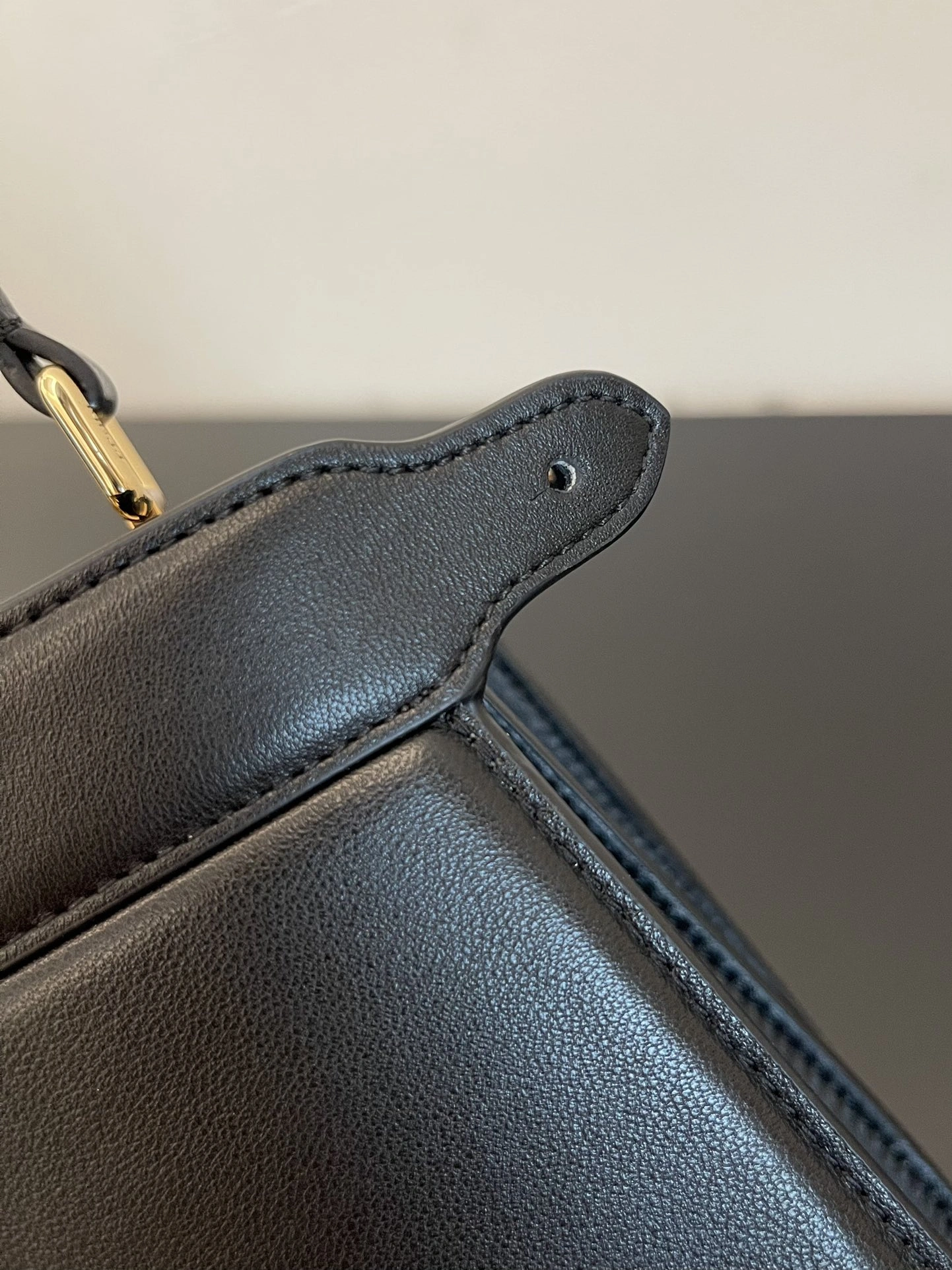 RelaxedFit Fendi Peekaboo Bags 69873
