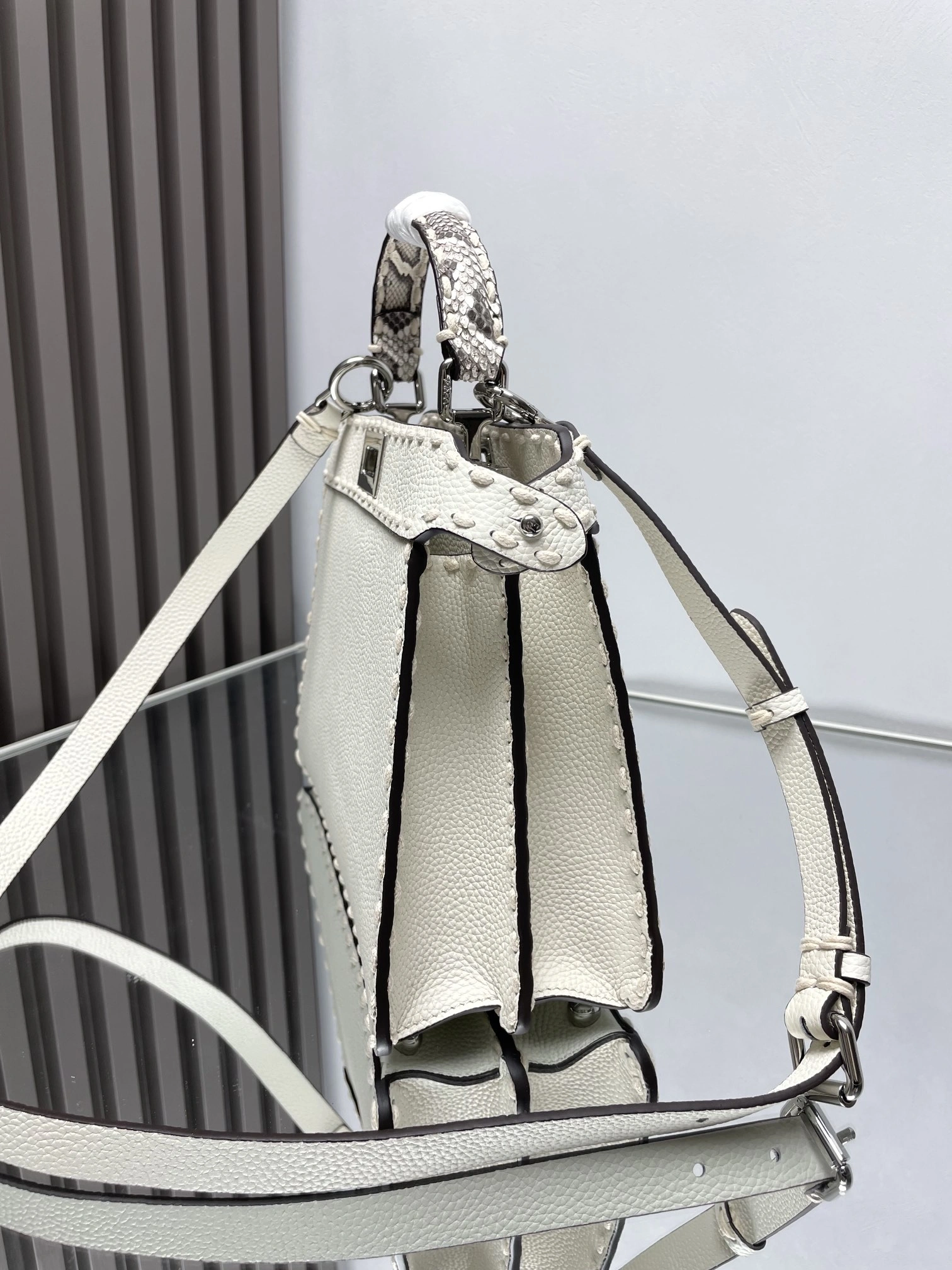 Fendi Peekaboo Bags RelaxedFit 69837