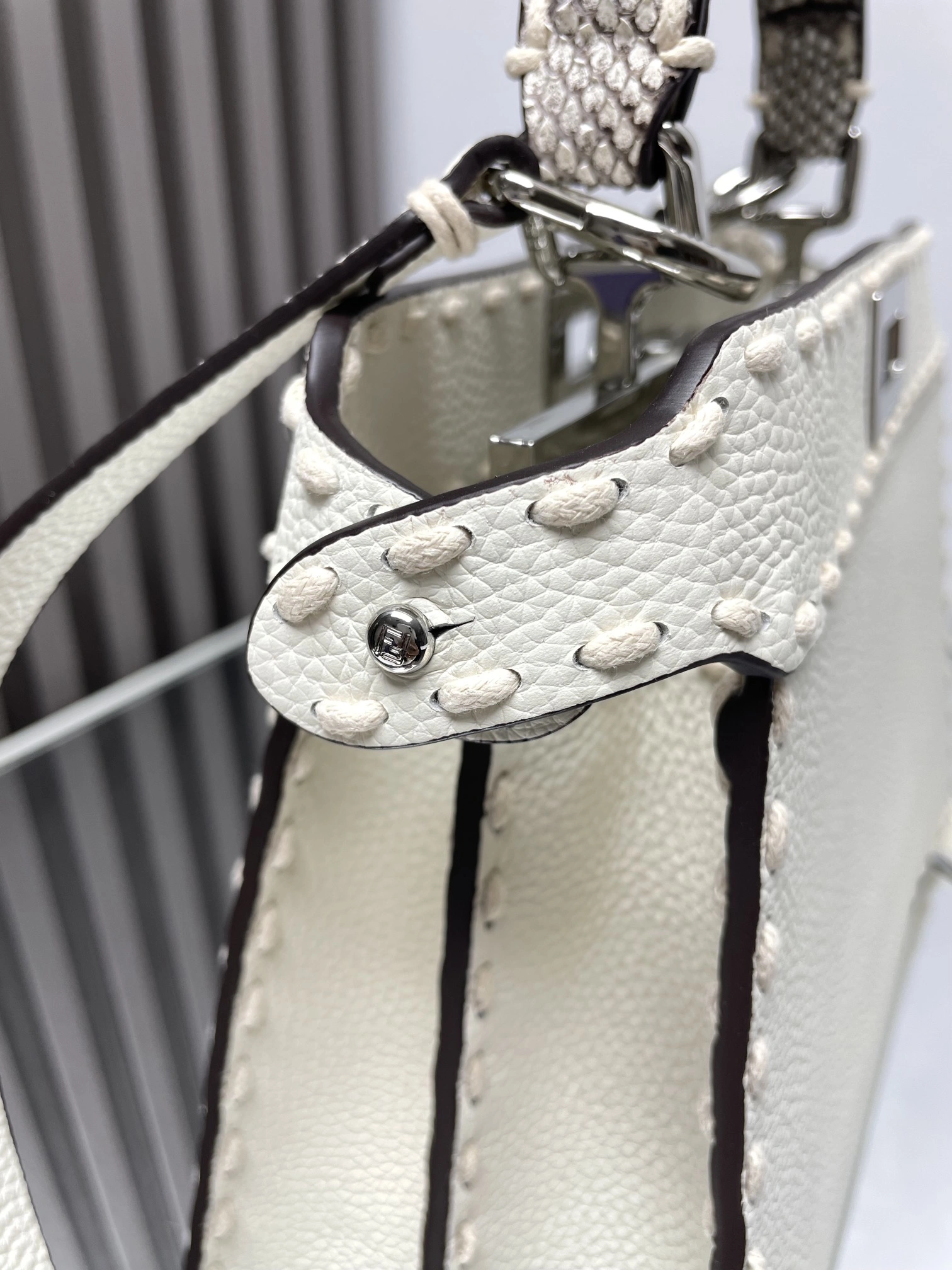Fendi Peekaboo Bags RelaxedFit 69837