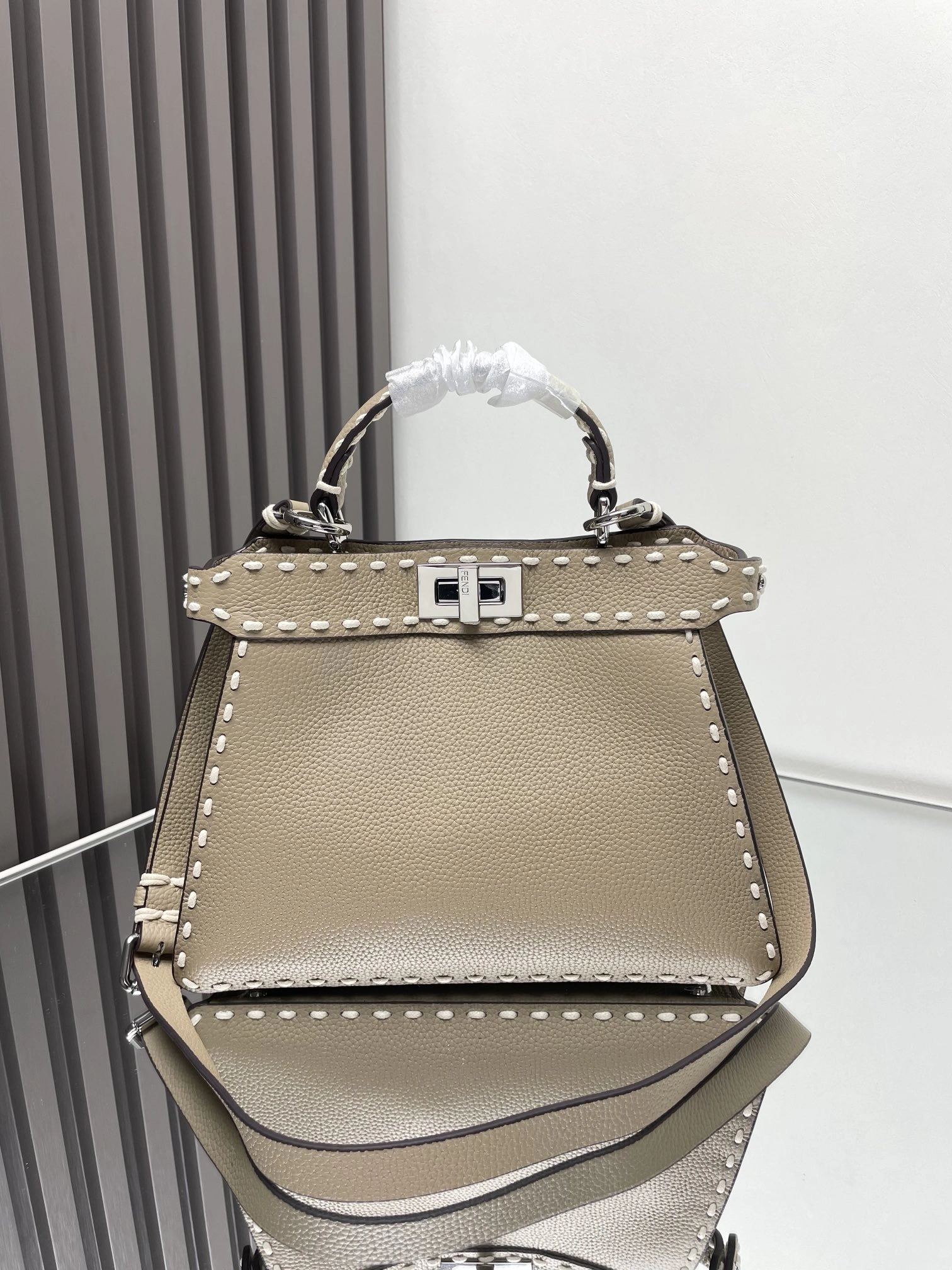 Fendi Peekaboo Bags Trendy 69831