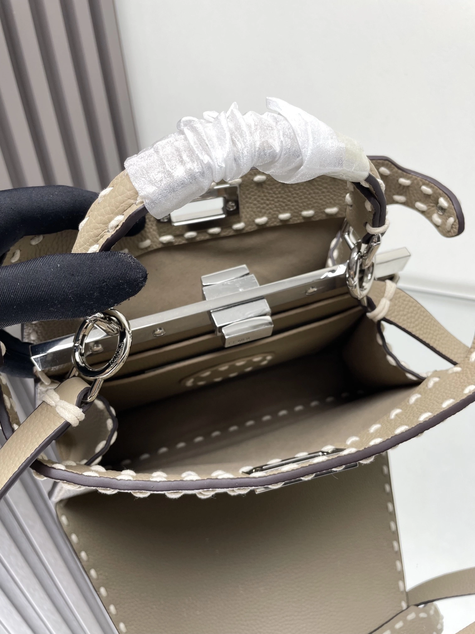 Fendi Peekaboo Bags Trendy 69831