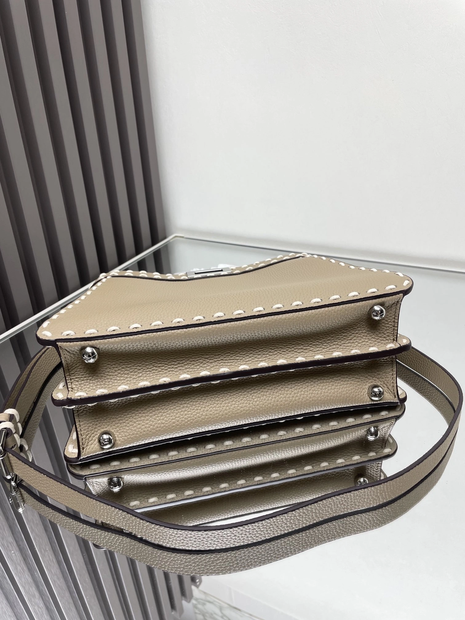 Fendi Peekaboo Bags Trendy 69831