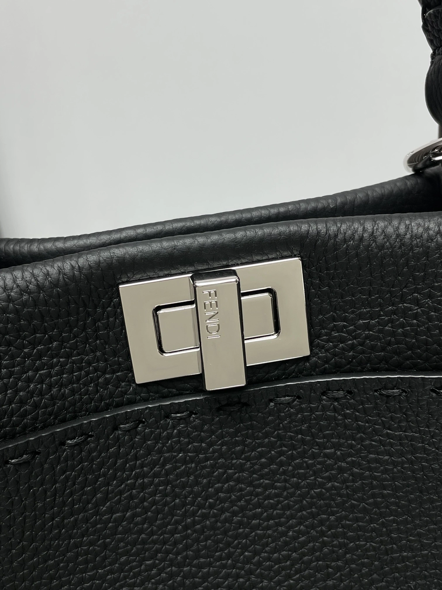 Fendi Peekaboo Bags Minimalist 69843