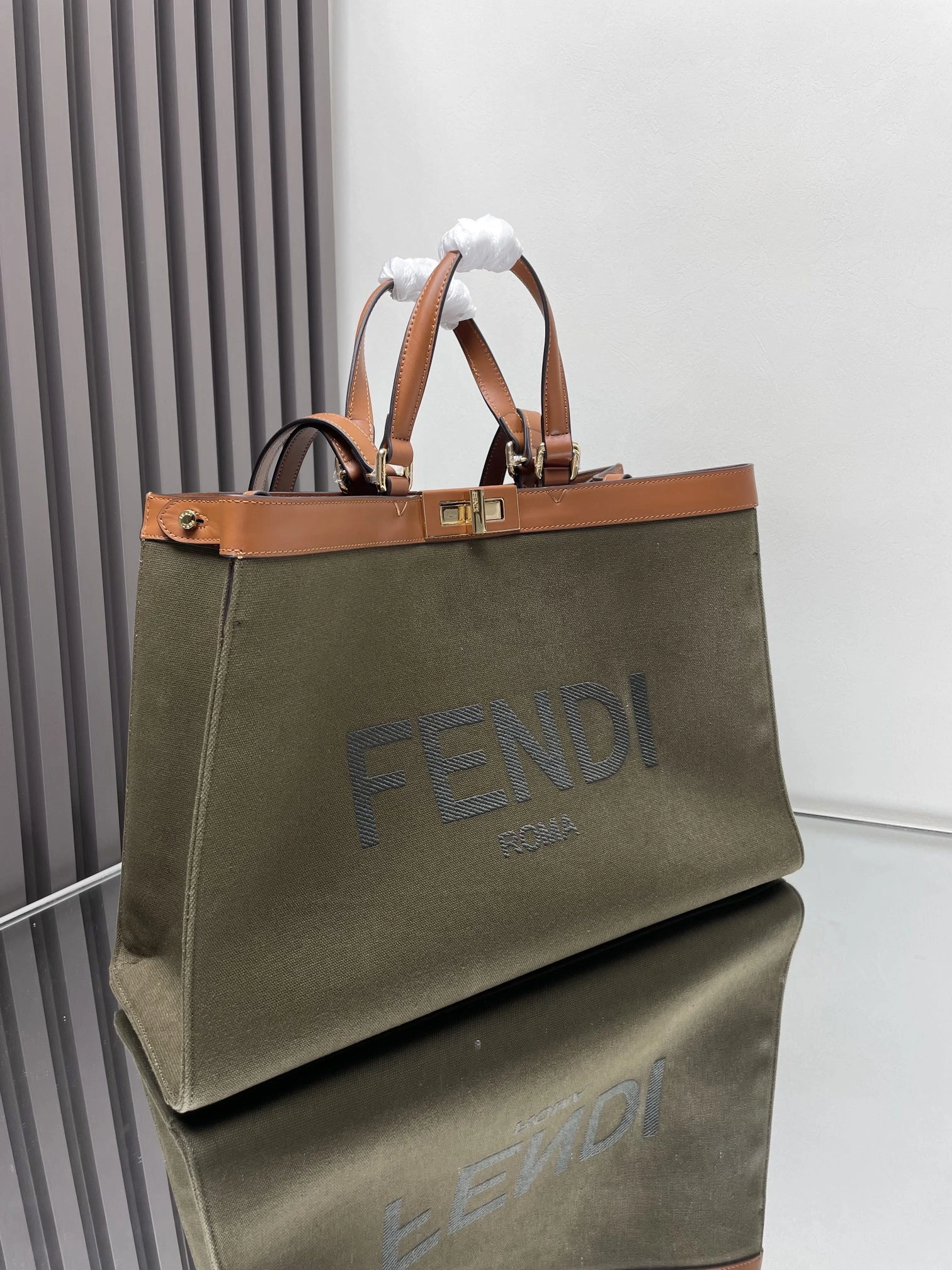 Fendi Peekaboo Bags Sophisticated 69844