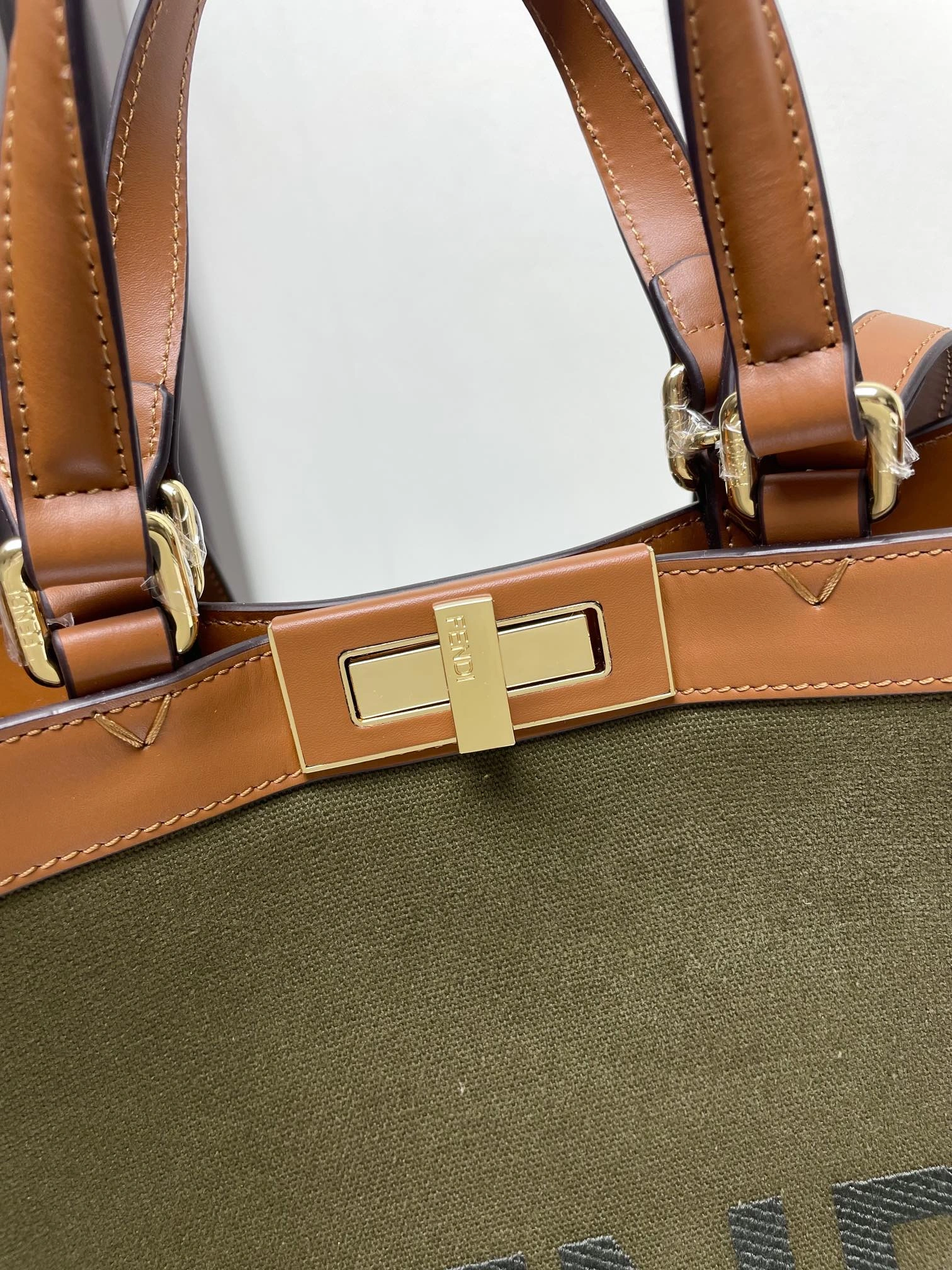 Fendi Peekaboo Bags Sophisticated 69844
