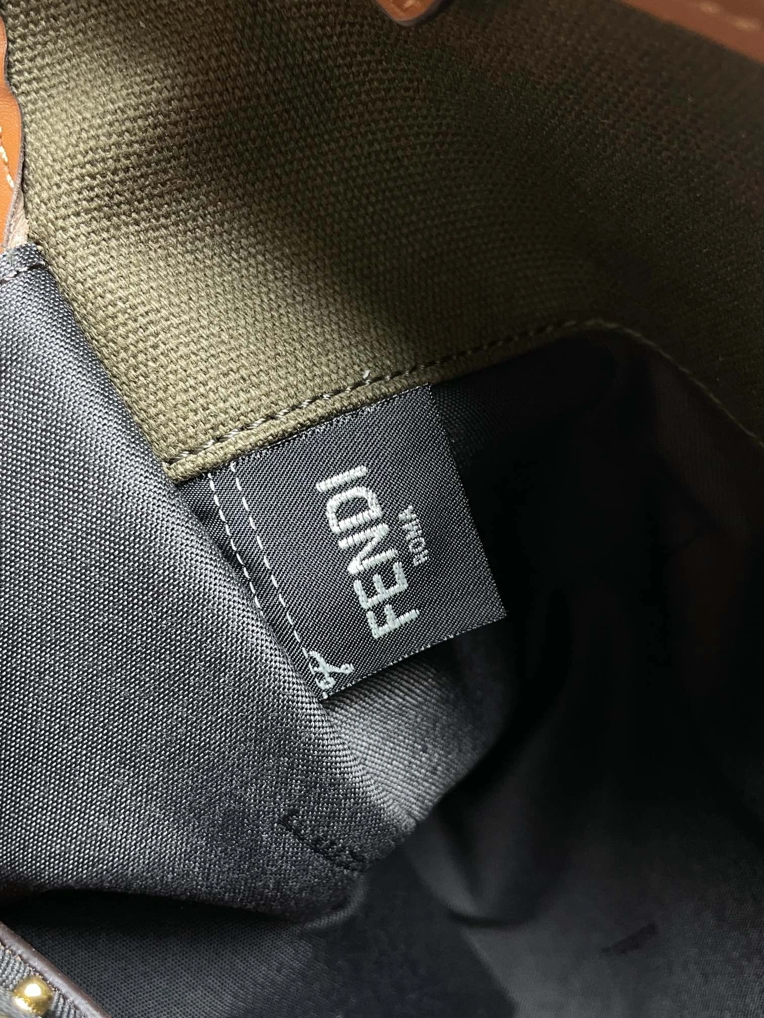 Fendi Peekaboo Bags Sophisticated 69844