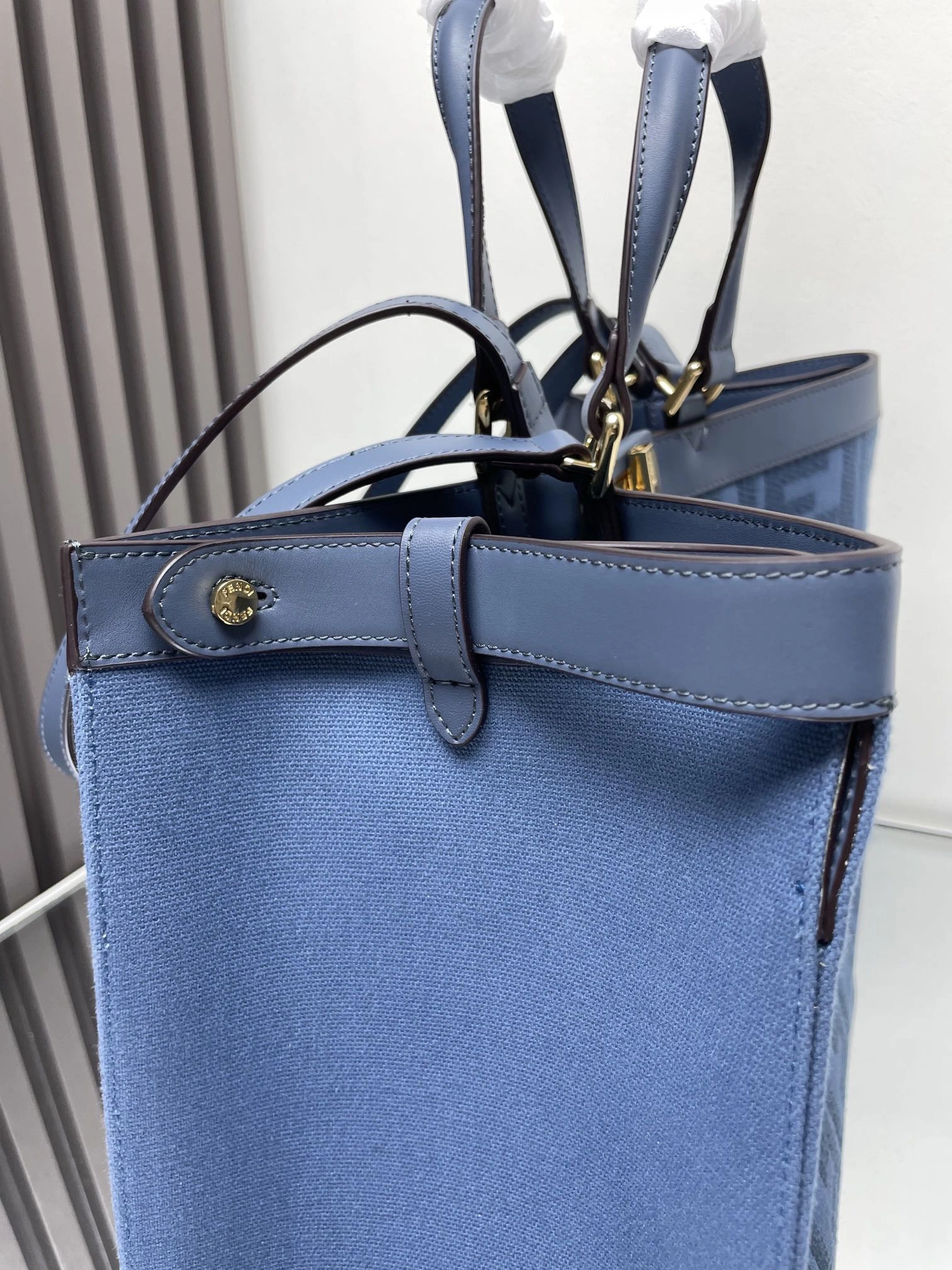 Fendi Peekaboo Bags Lightweight 69833