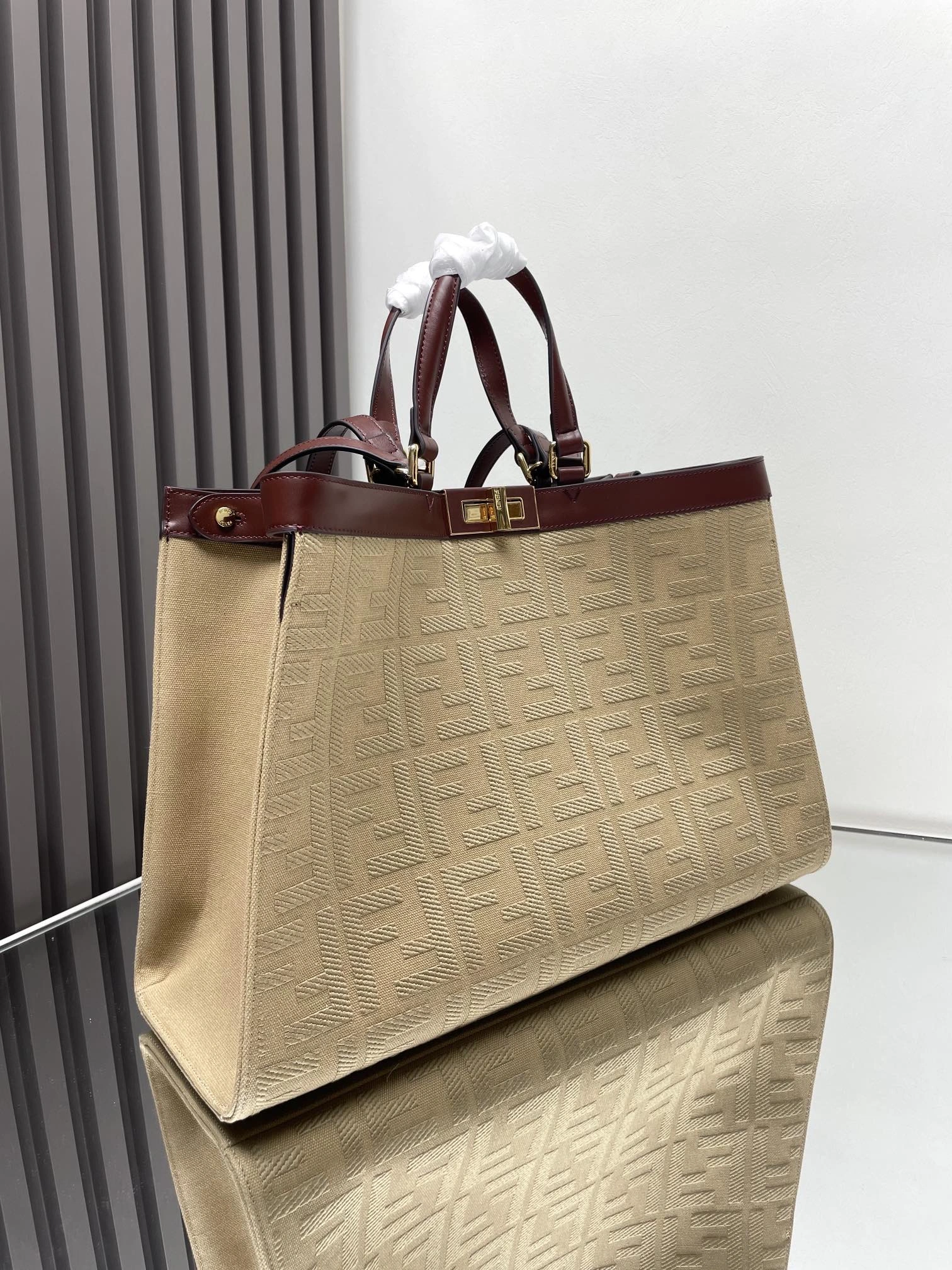 Fendi Peekaboo Bags Original 69821