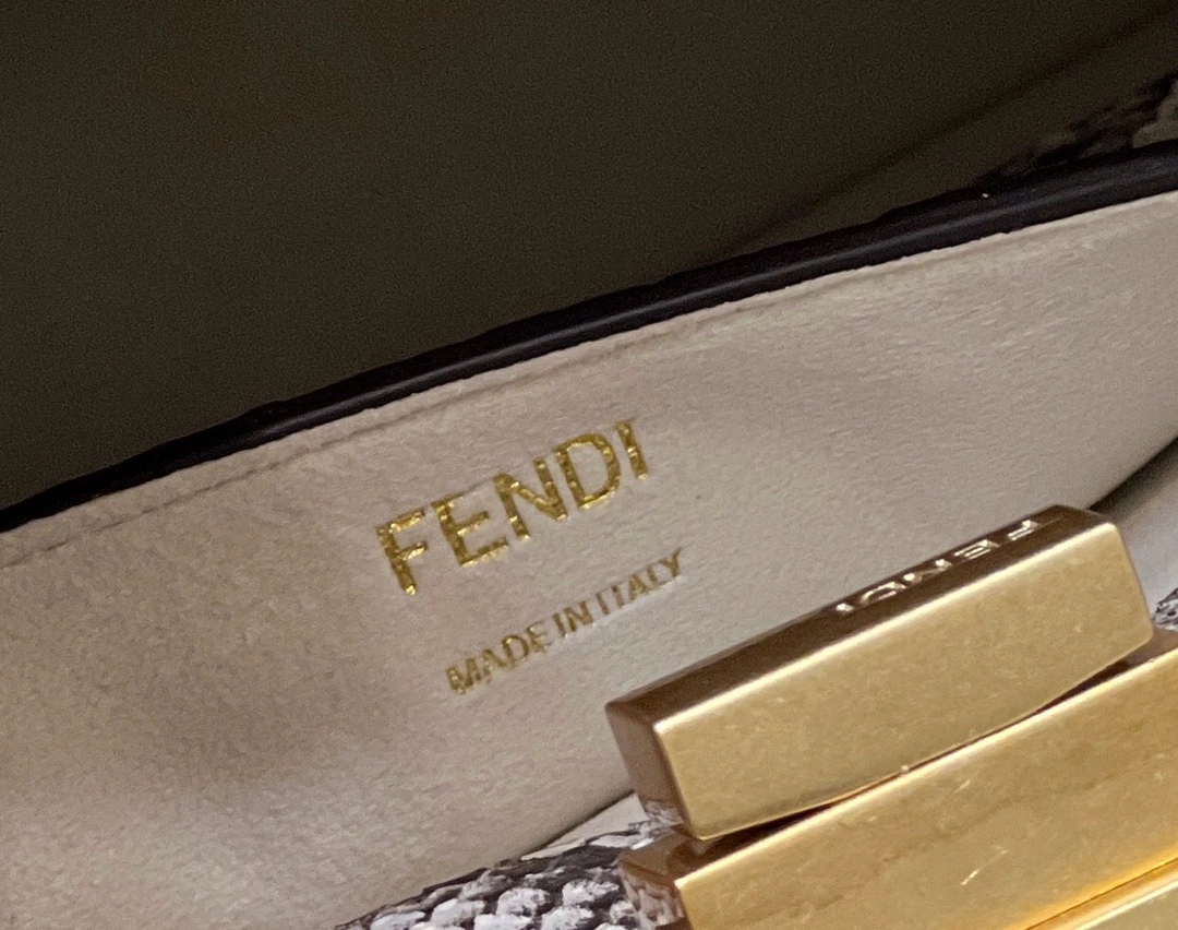 Fendi Peekaboo Bags TimelessDesign 69834