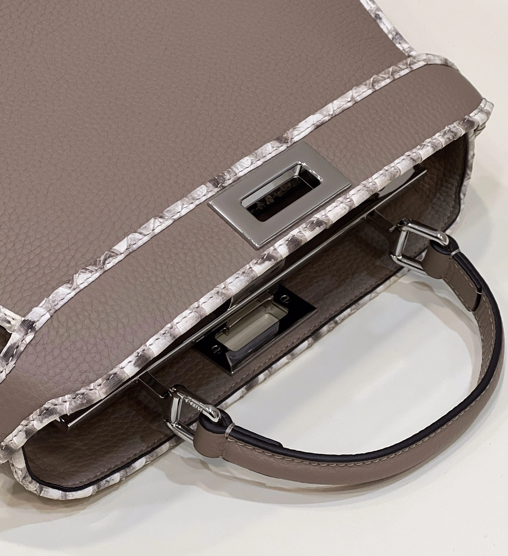 Fendi Peekaboo Bags Effortless 69827