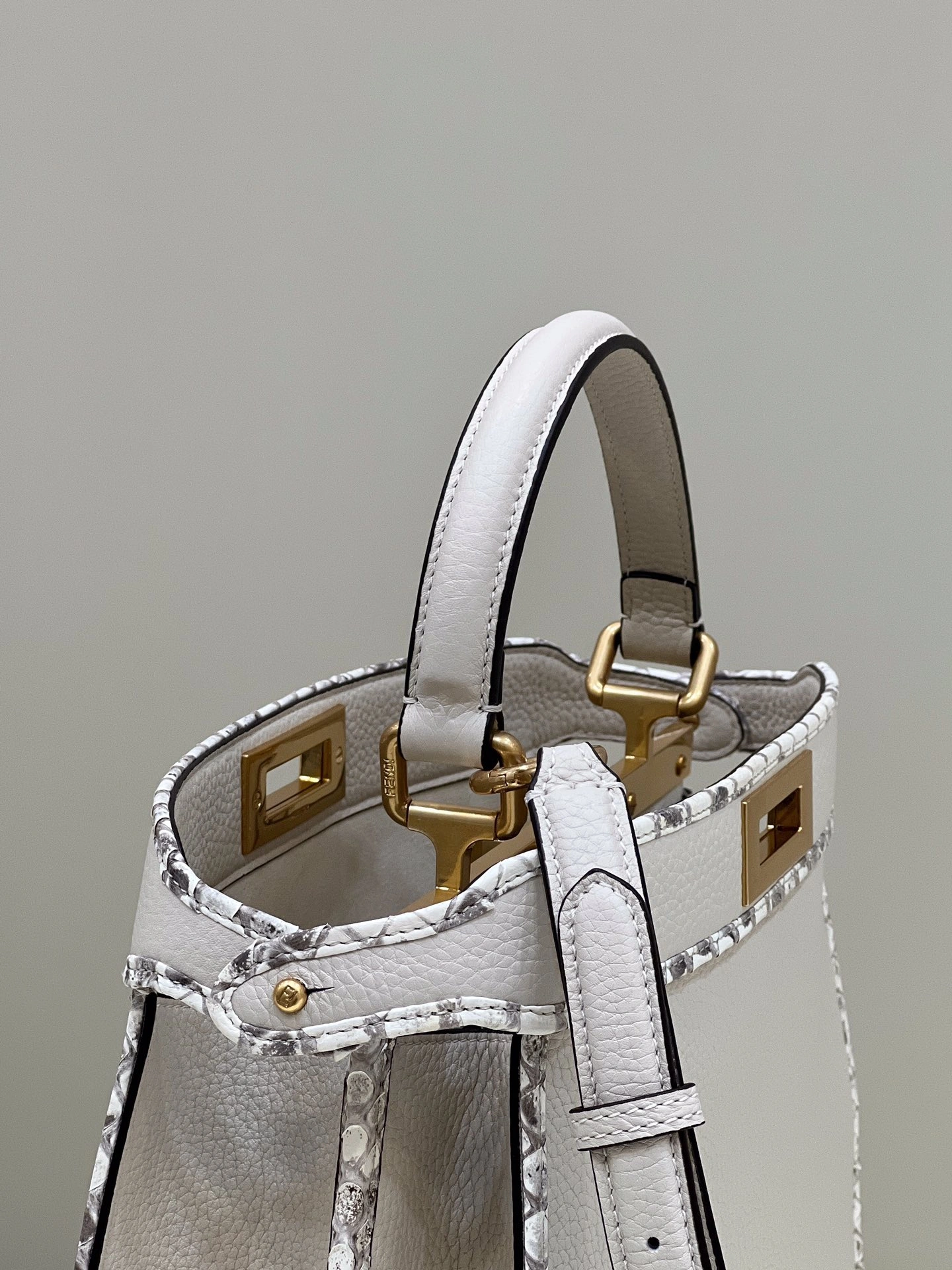SmoothTexture Fendi Peekaboo Bags 69820