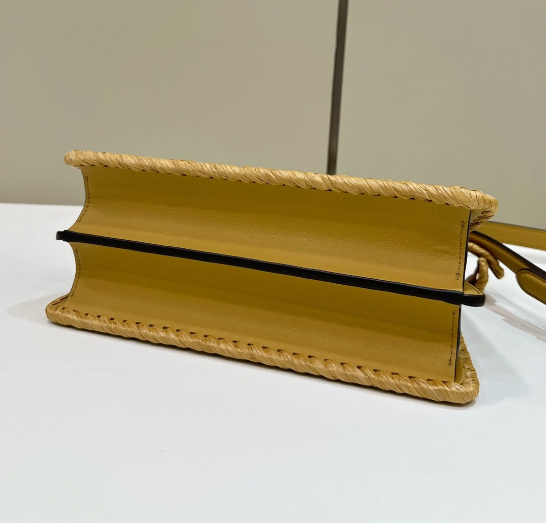 Youthful Fendi Peekaboo Bags 69853