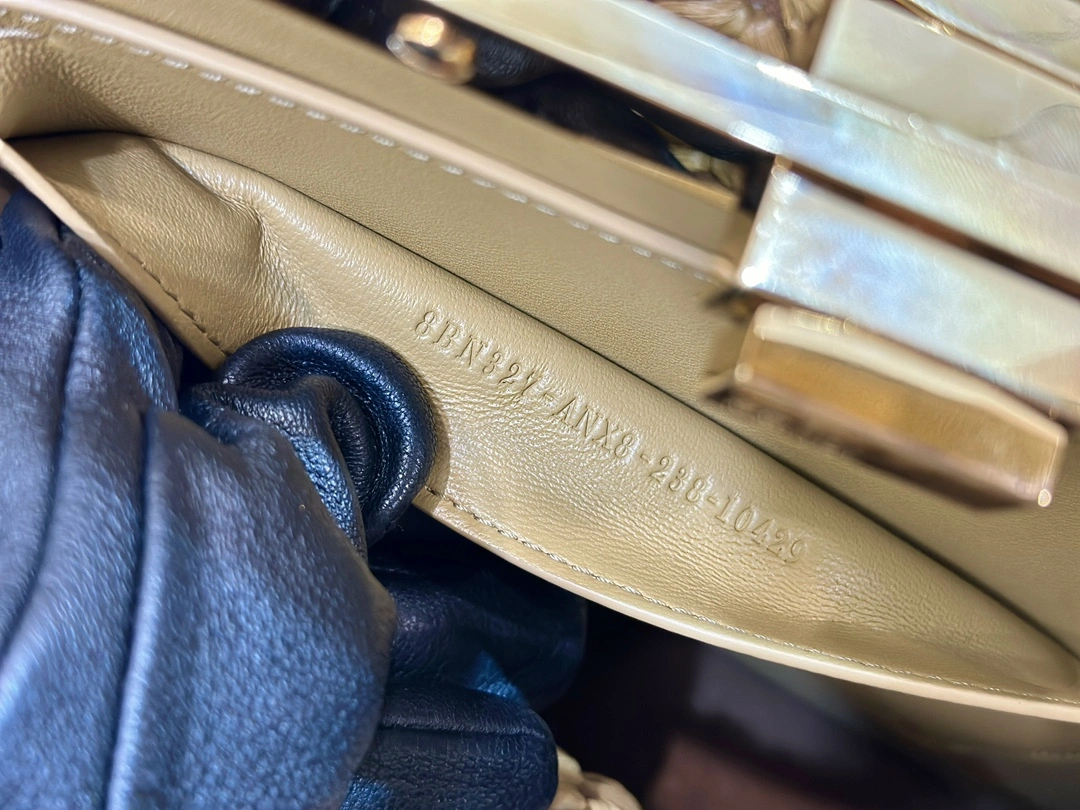 Youthful Fendi Peekaboo Bags 69853