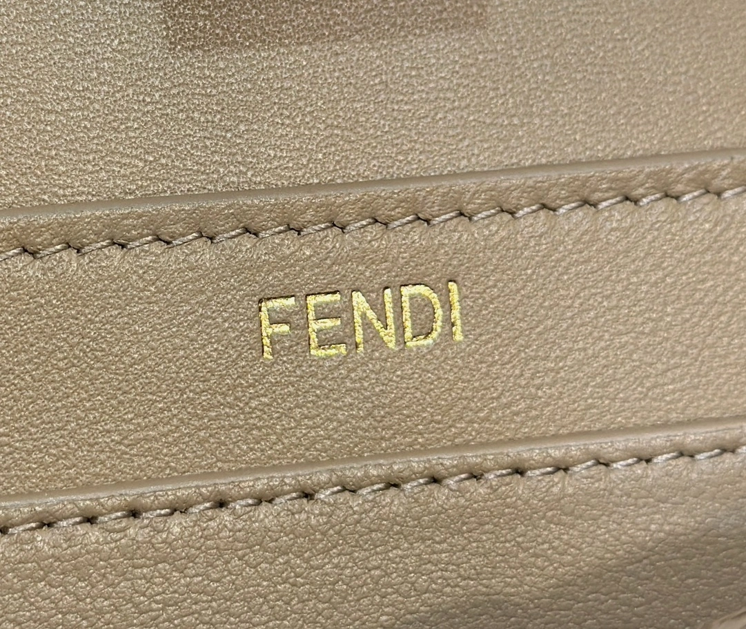 Fendi Peekaboo Bags Soft 69852