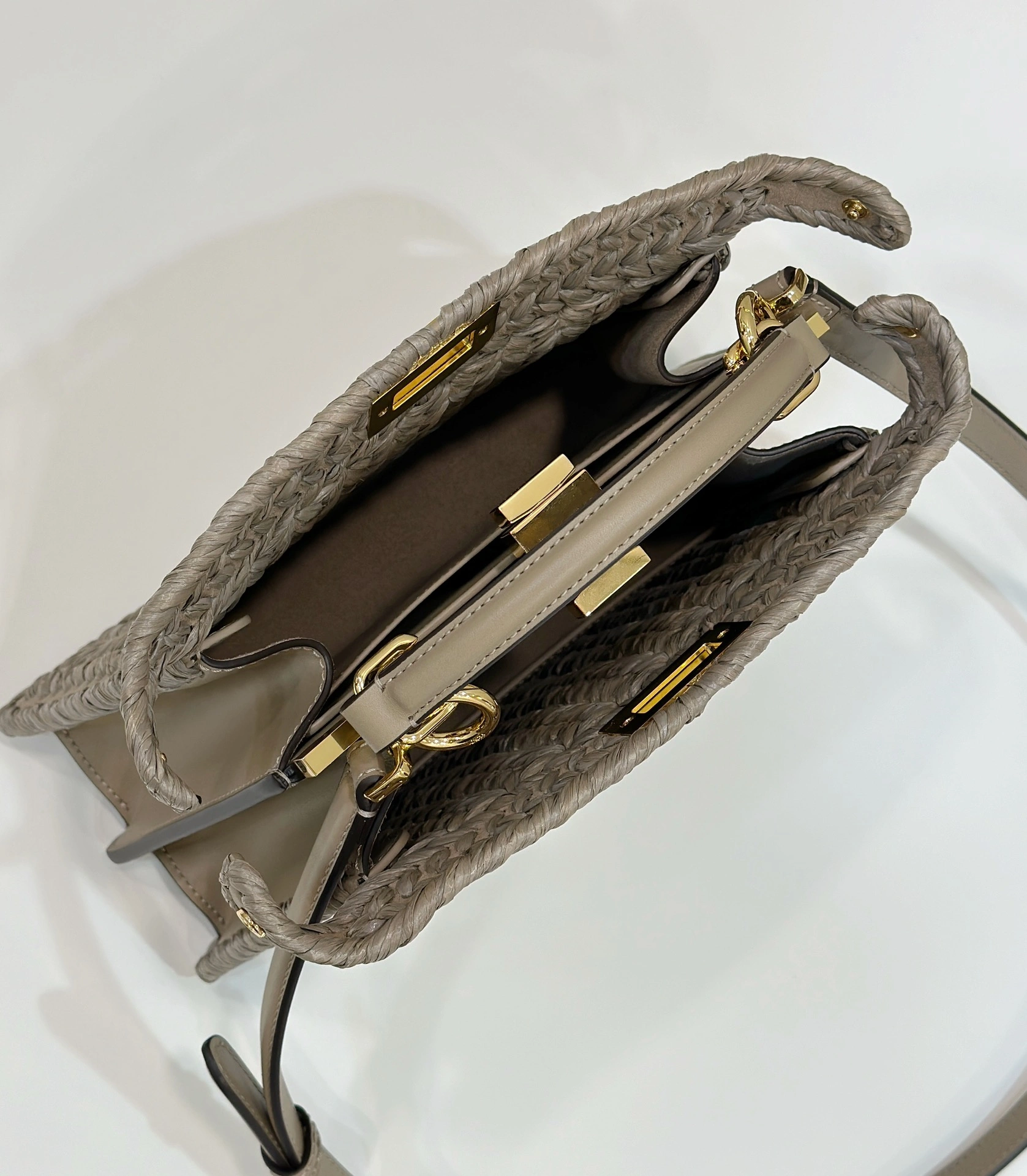 Fendi Peekaboo Bags Soft 69852