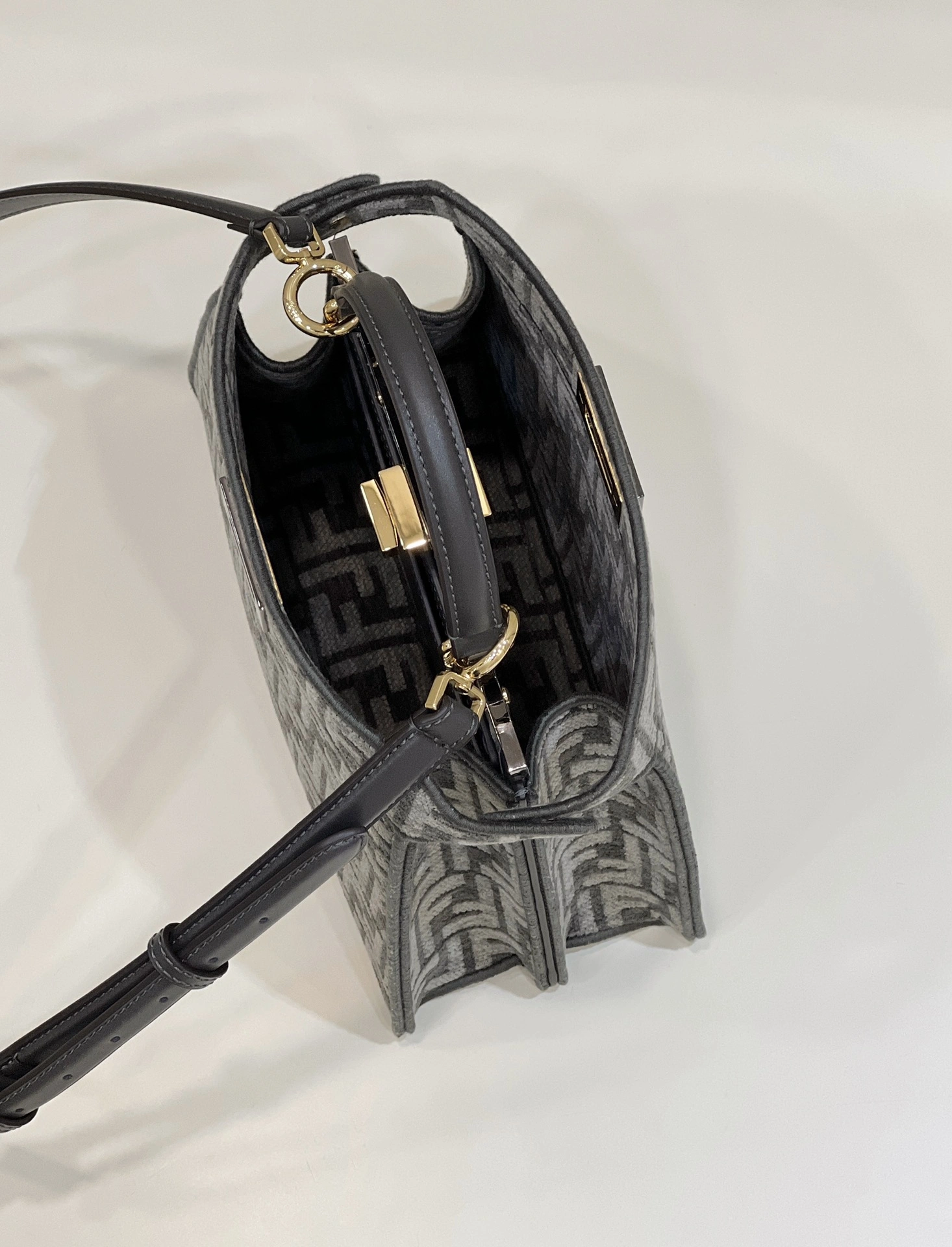 Original Fendi Peekaboo Bags 69815