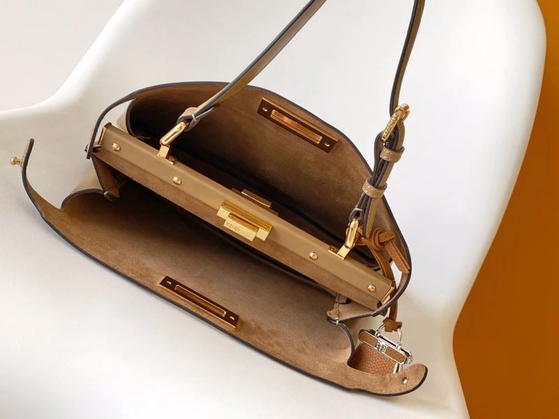 Casual Fendi Peekaboo Bags 57791