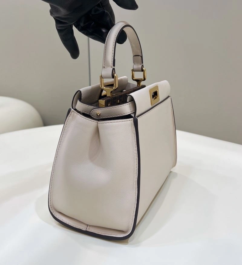 Fendi Peekaboo Bags Cozy 57783