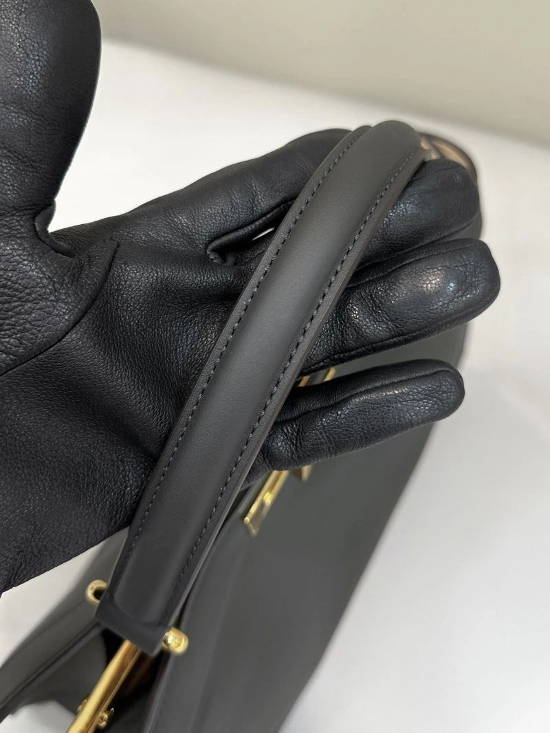 Fendi Peekaboo Bags Elegant 57821