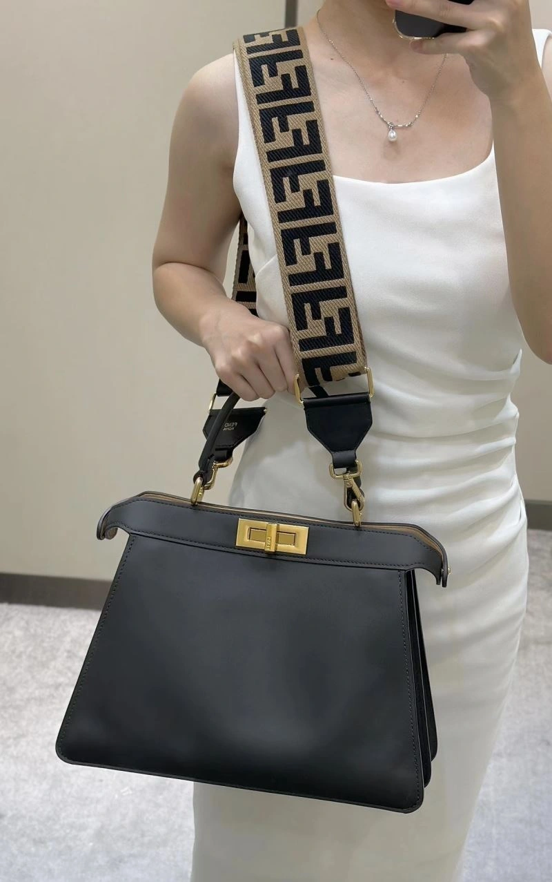 Fendi Peekaboo Bags Elegant 57821