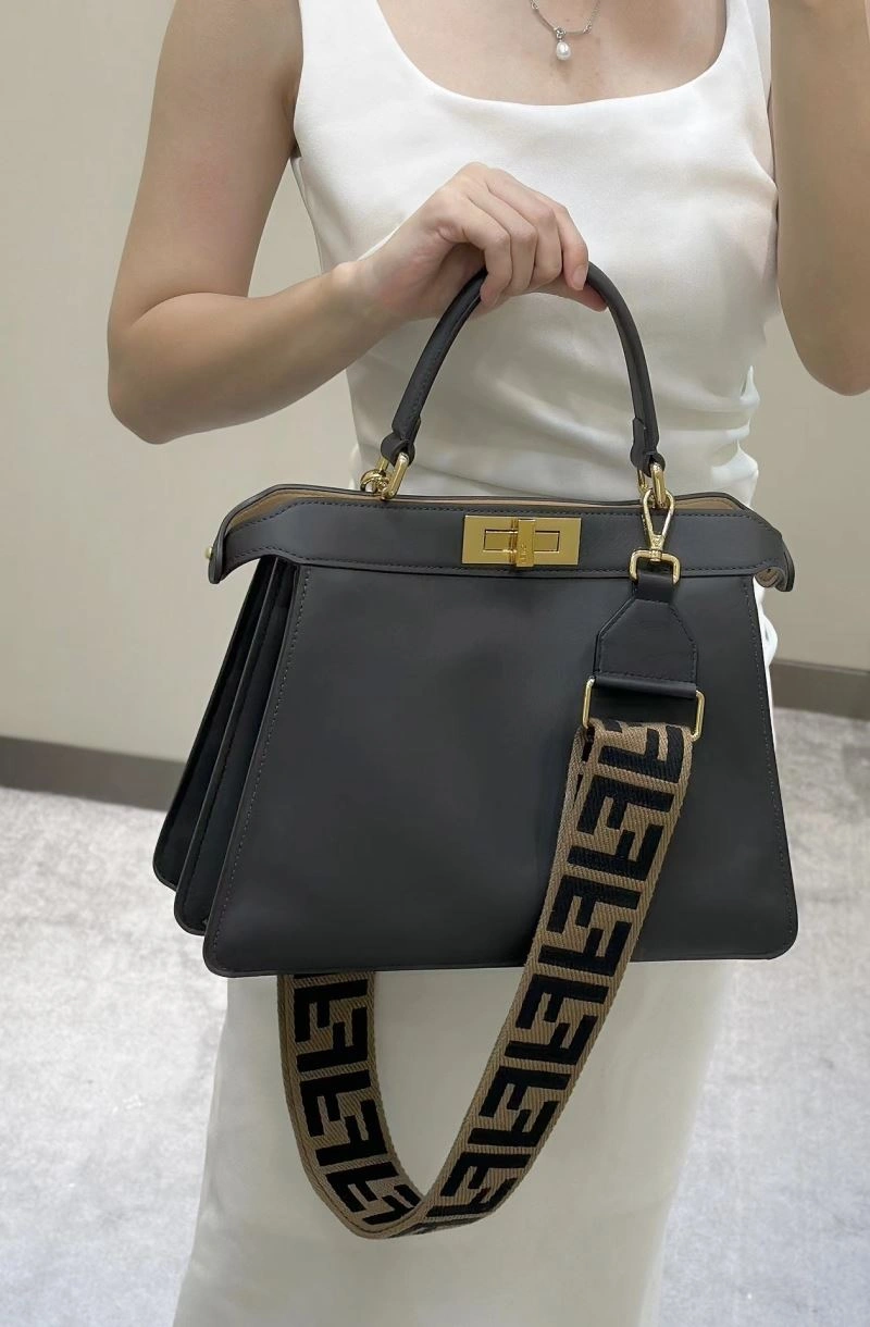 Fendi Peekaboo Bags Elegant 57821