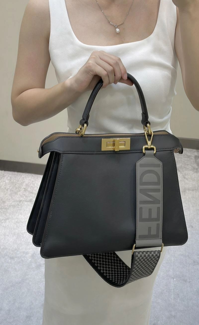 Fendi Peekaboo Bags Elegant 57821