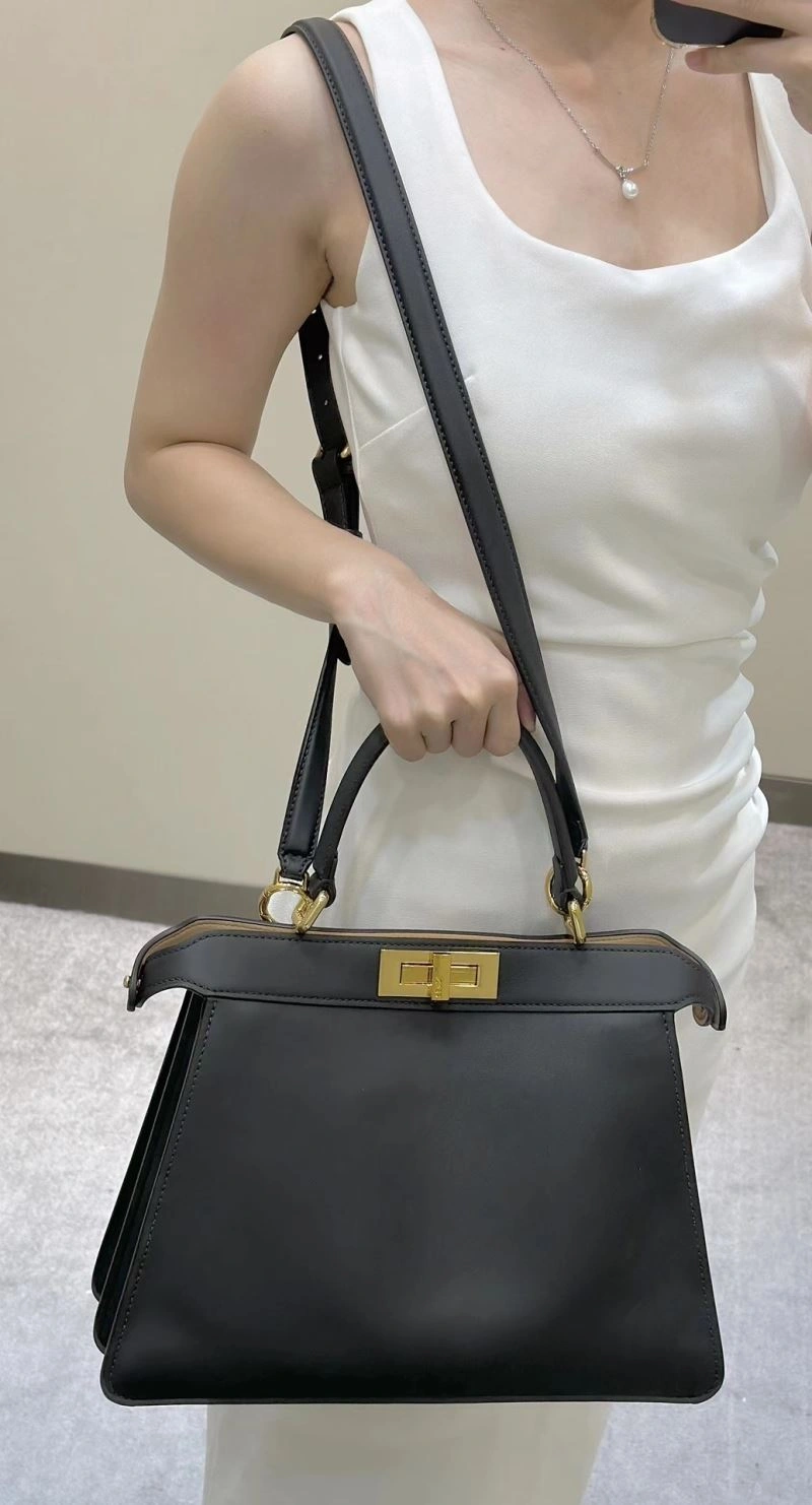 Fendi Peekaboo Bags Elegant 57821