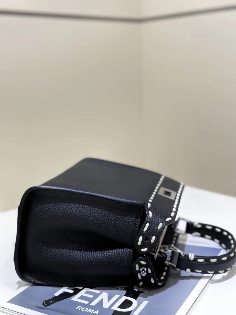 Versatile Fendi Peekaboo Bags 57755