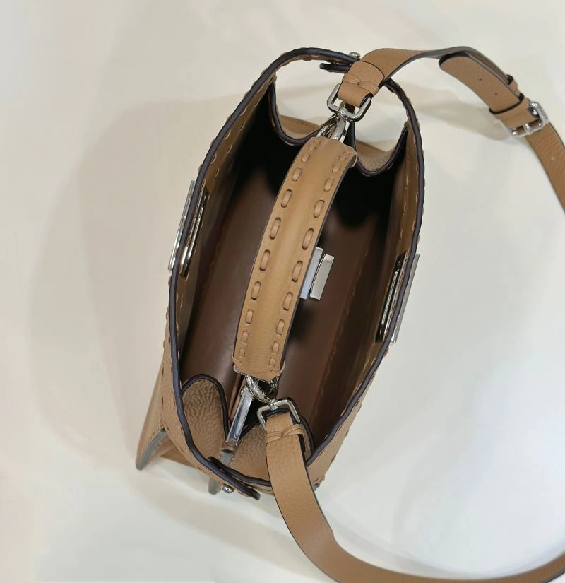 Flexible Fendi Peekaboo Bags 57823