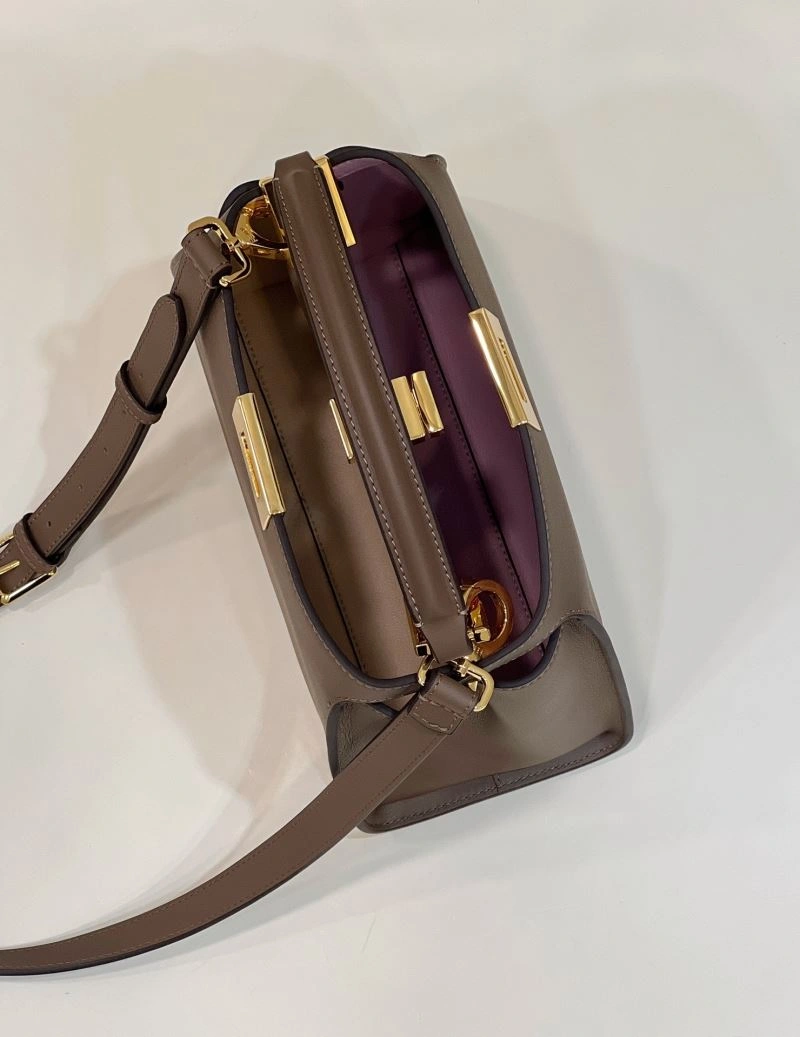 Fendi Peekaboo Bags Fashionable 57745