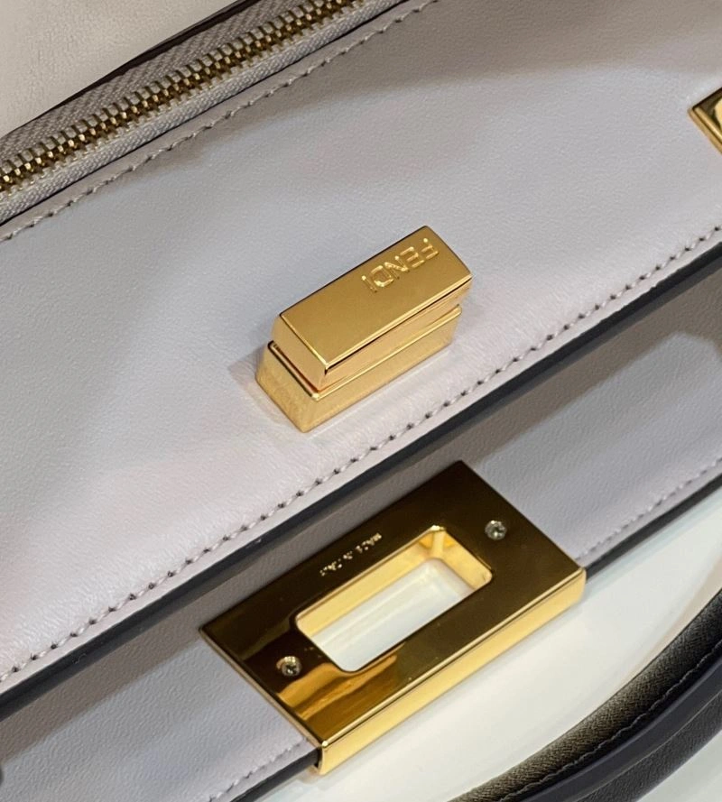 Casual Fendi Peekaboo Bags 57744